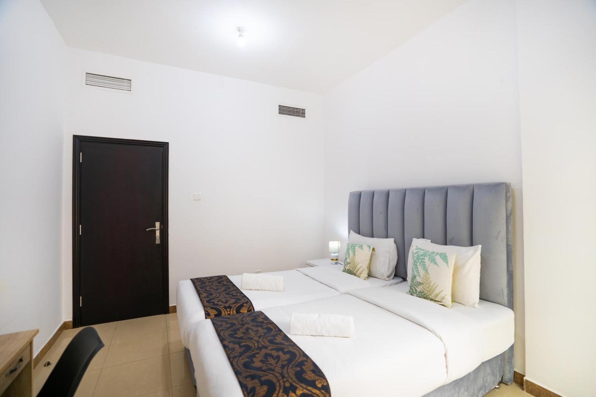 Rh- Experience Comfort And Convenience In Our 2br, Al Barsha Dubai