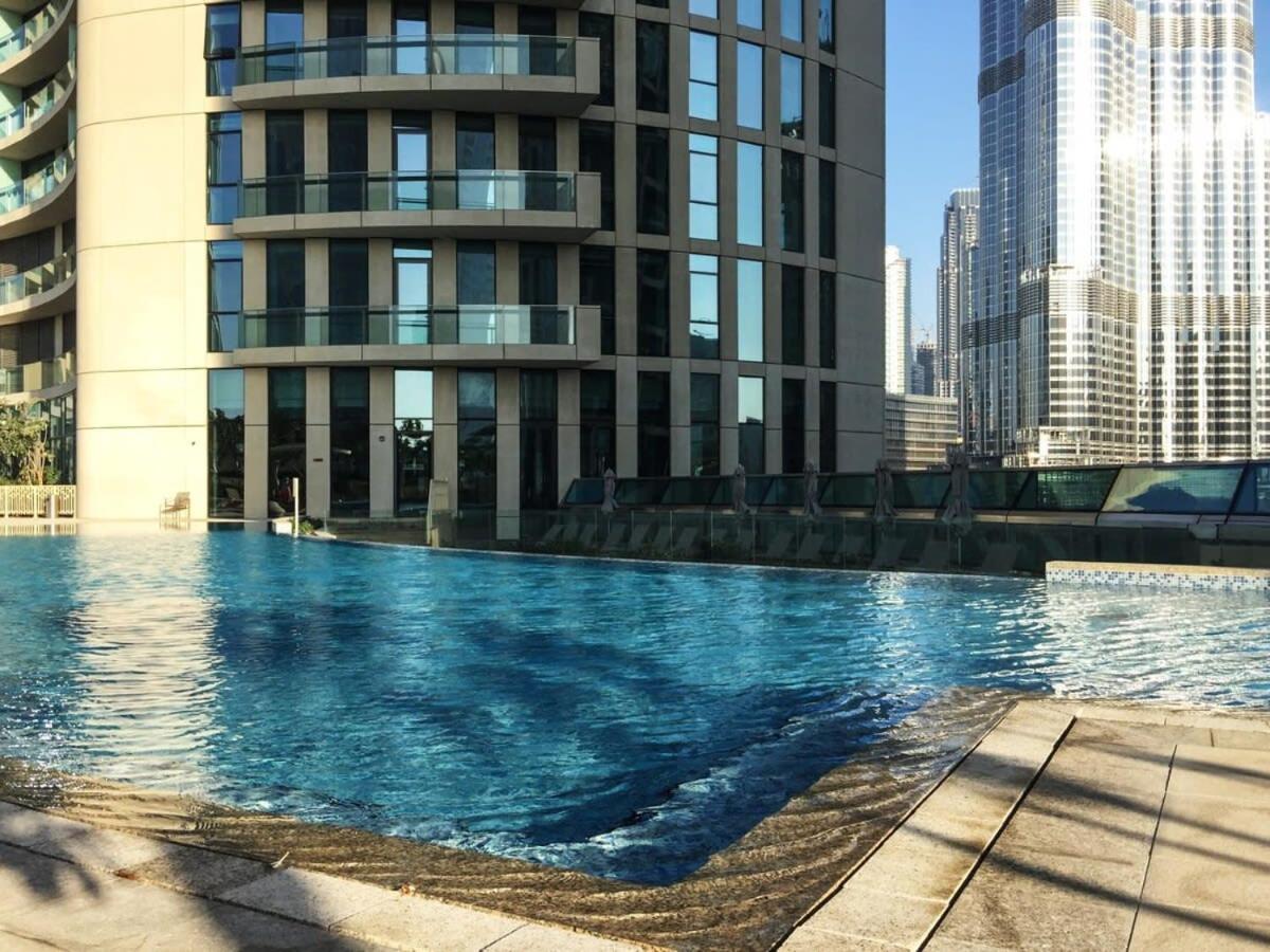 Frank Porter - Burj Vista Tower 2 * Dubaï