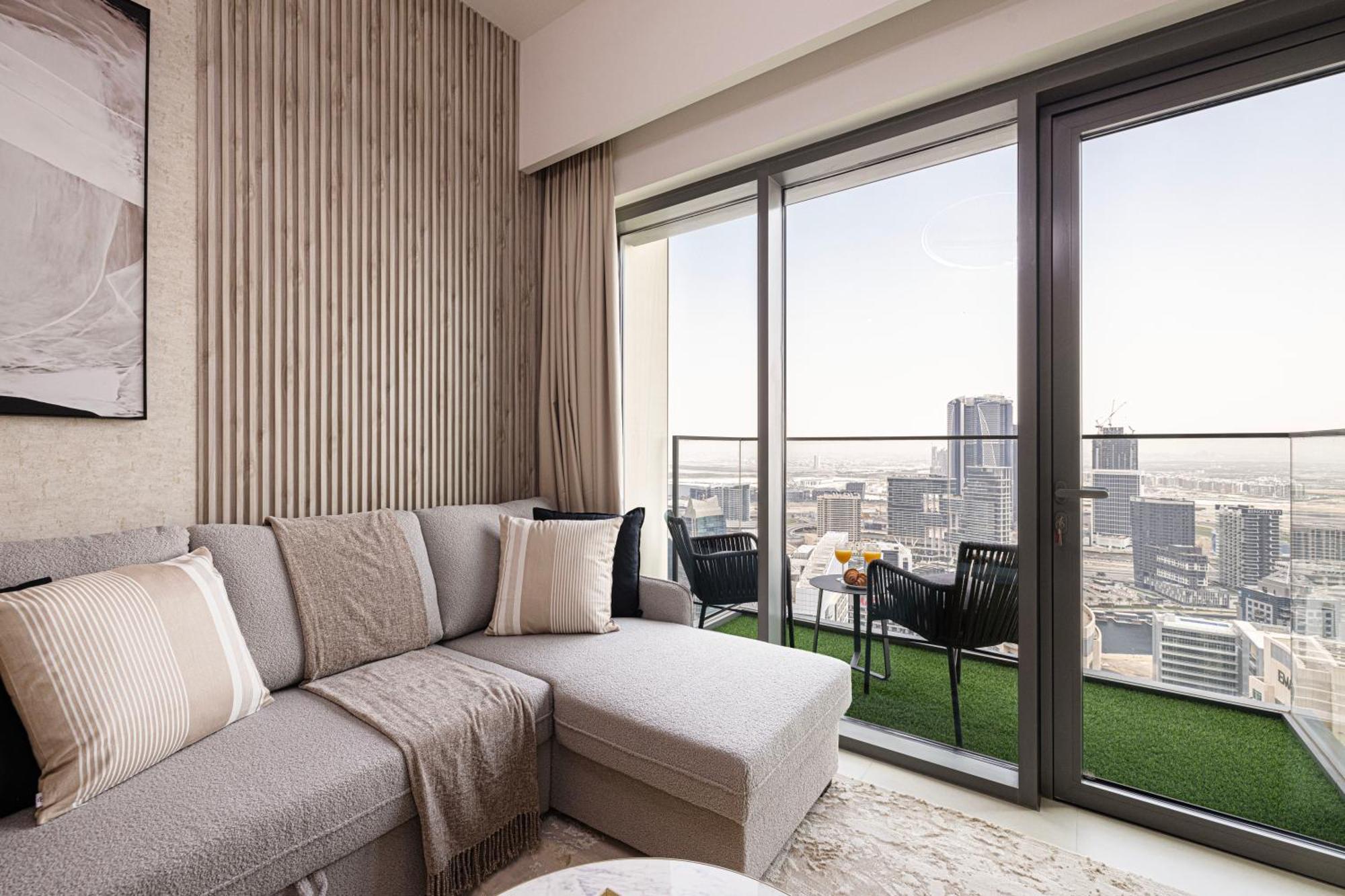 Smartstay At Burj Royale - Unique Downtown Views - Brand New Luxury Appartement *