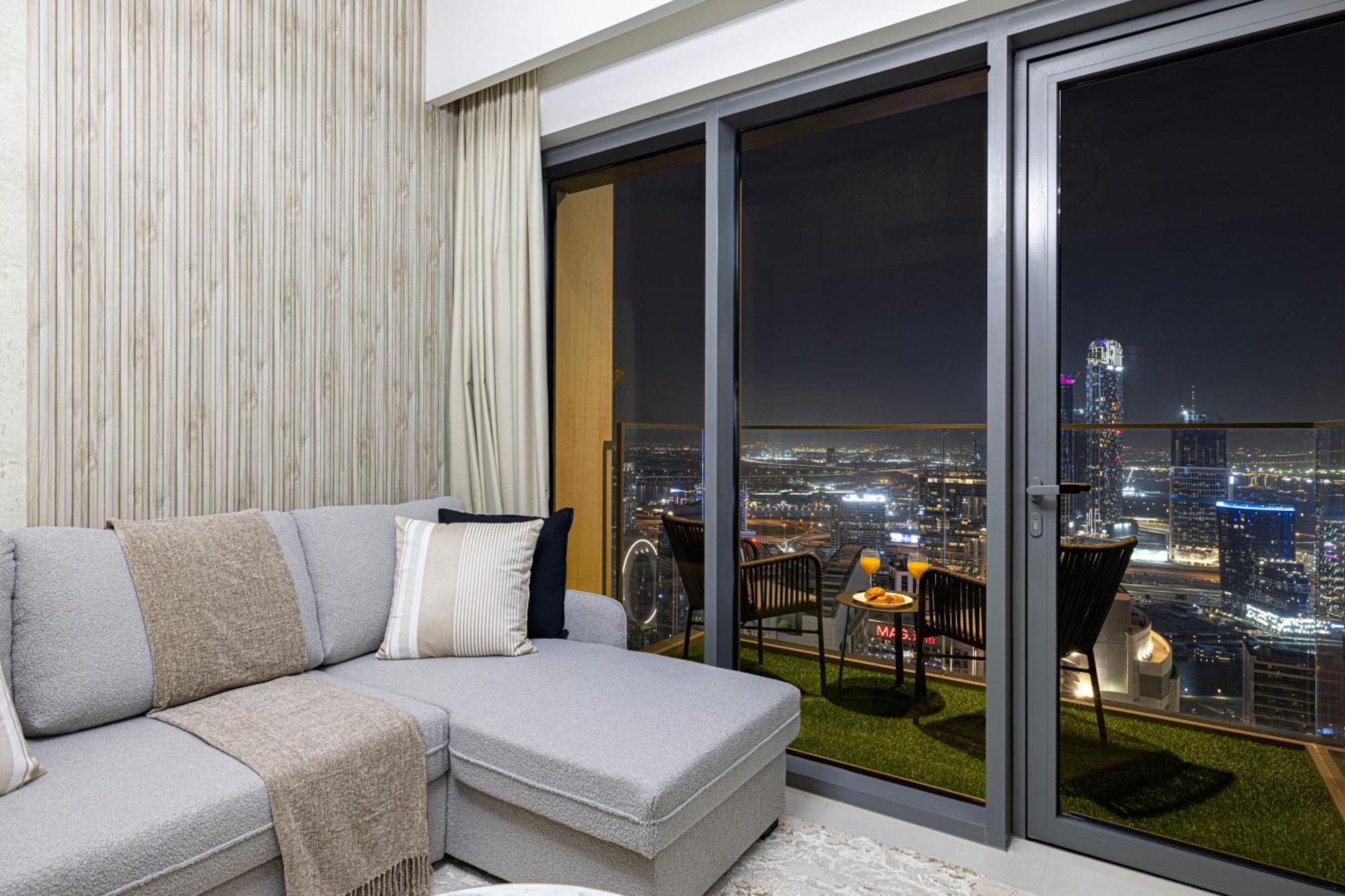 Smartstay At Burj Royale - Unique Downtown Views - Brand New Luxury Dubaï