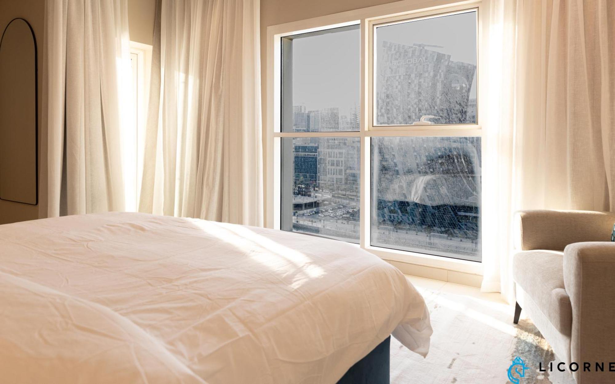Prime Spacious 2 Bedroom Apt, Burj Khalifa & Canal View - Scala Tower