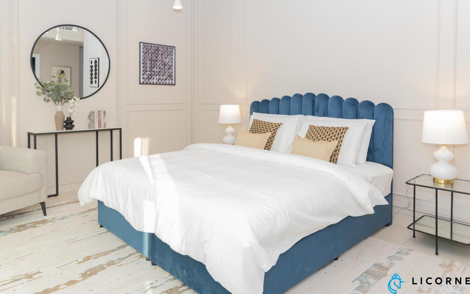 Prime Spacious 2 Bedroom Apt, Burj Khalifa & Canal View - Scala Tower