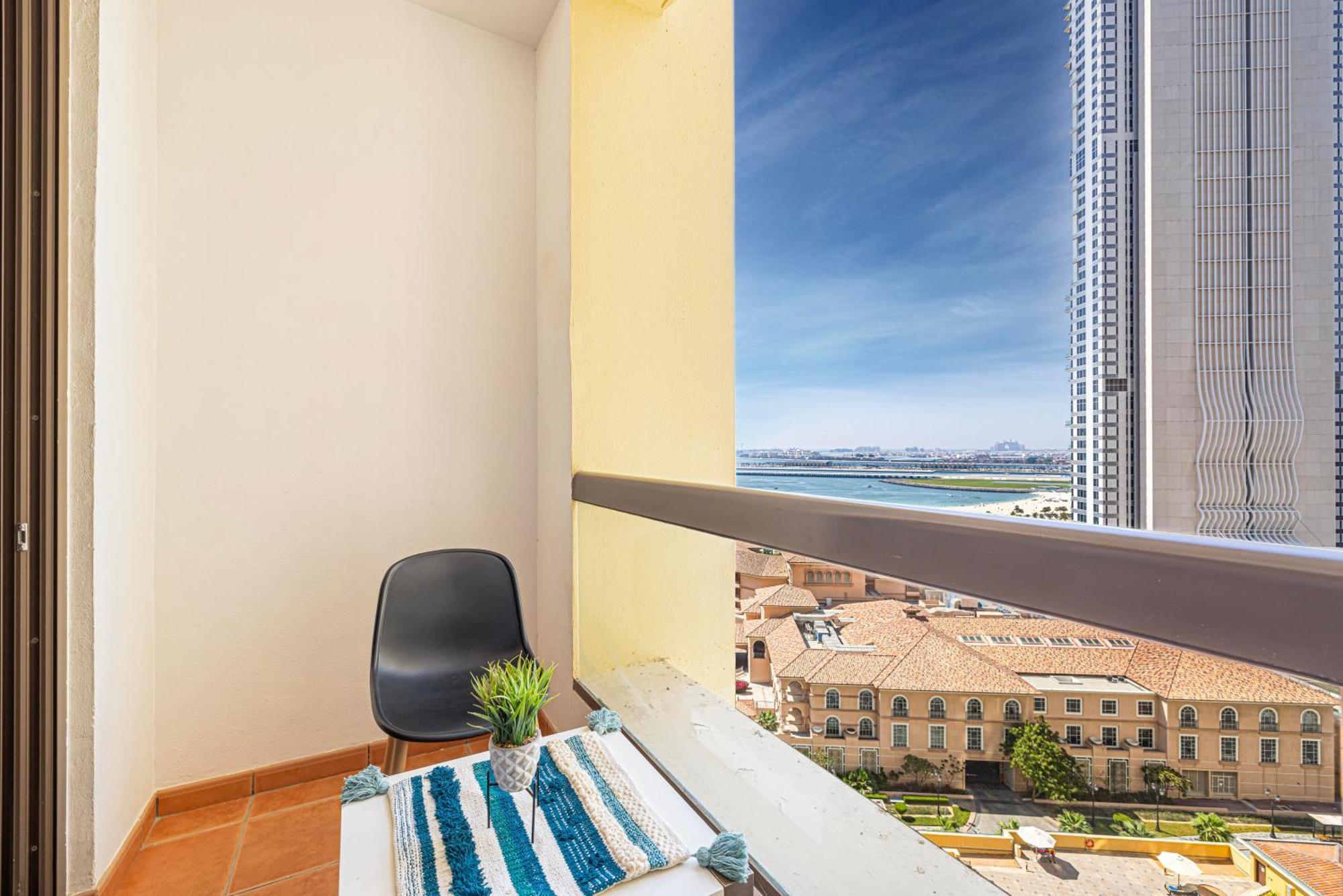 Sound Of The Waves In Jbr By Lagom Dubái