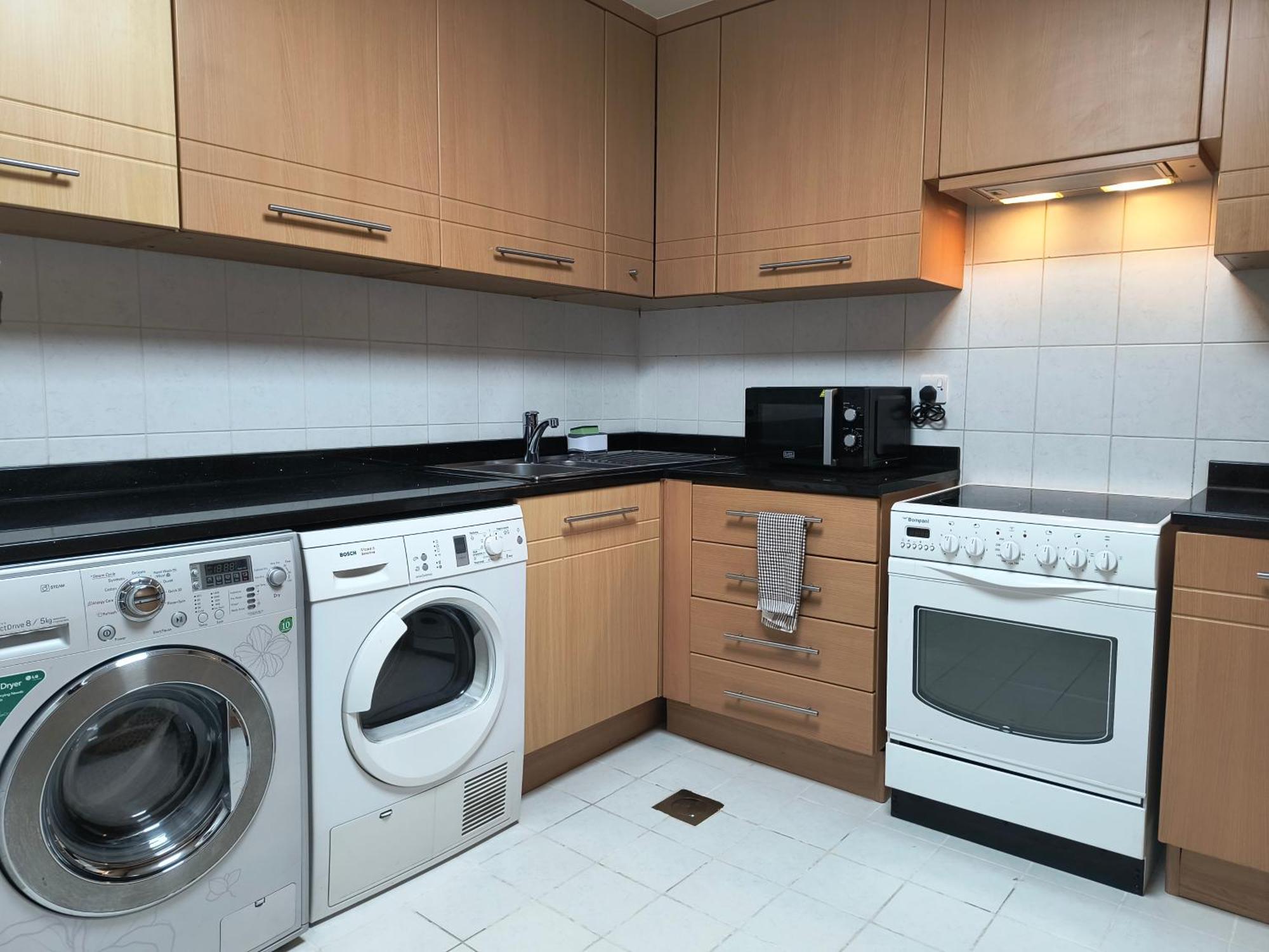 Trinity Homes - Sheikh Zayed Road Near To Financial Center Metro Station Appartement