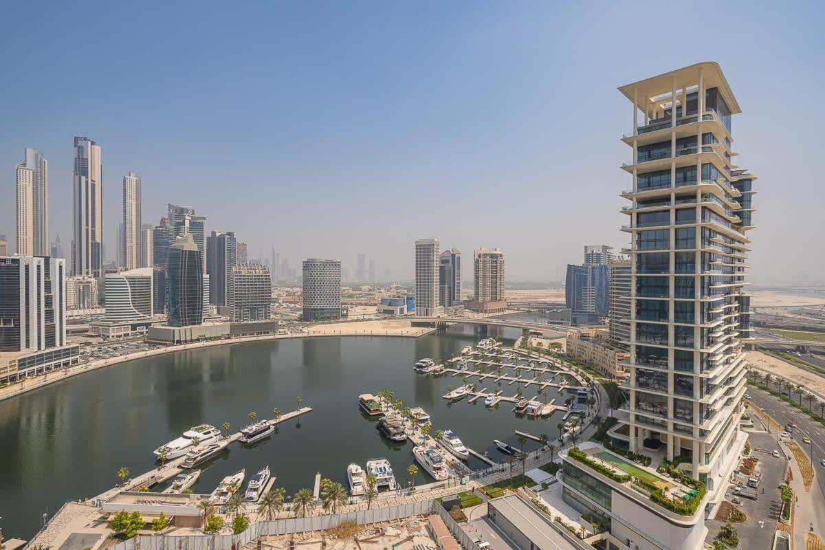 Frank Porter - 15 Northside * Dubaï