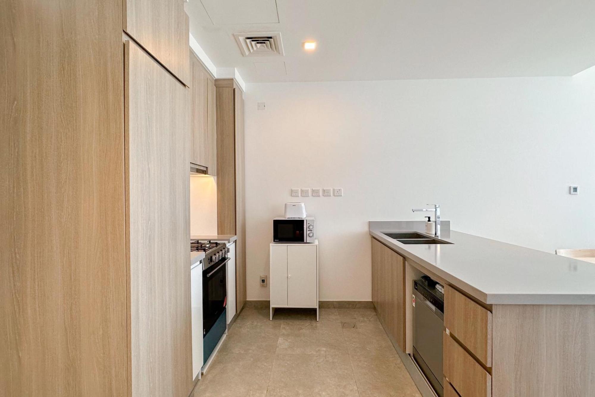 Luxury 1br In Marina Private Pool (adults Only) *