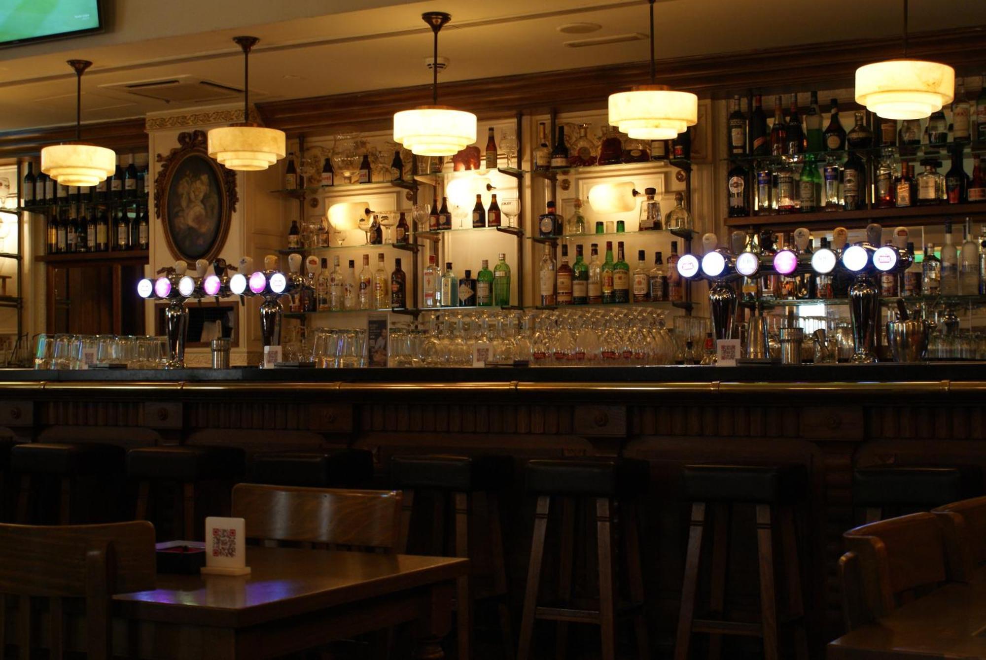 - Cozy, Very Accessible And So Near To Train Station Apartamento