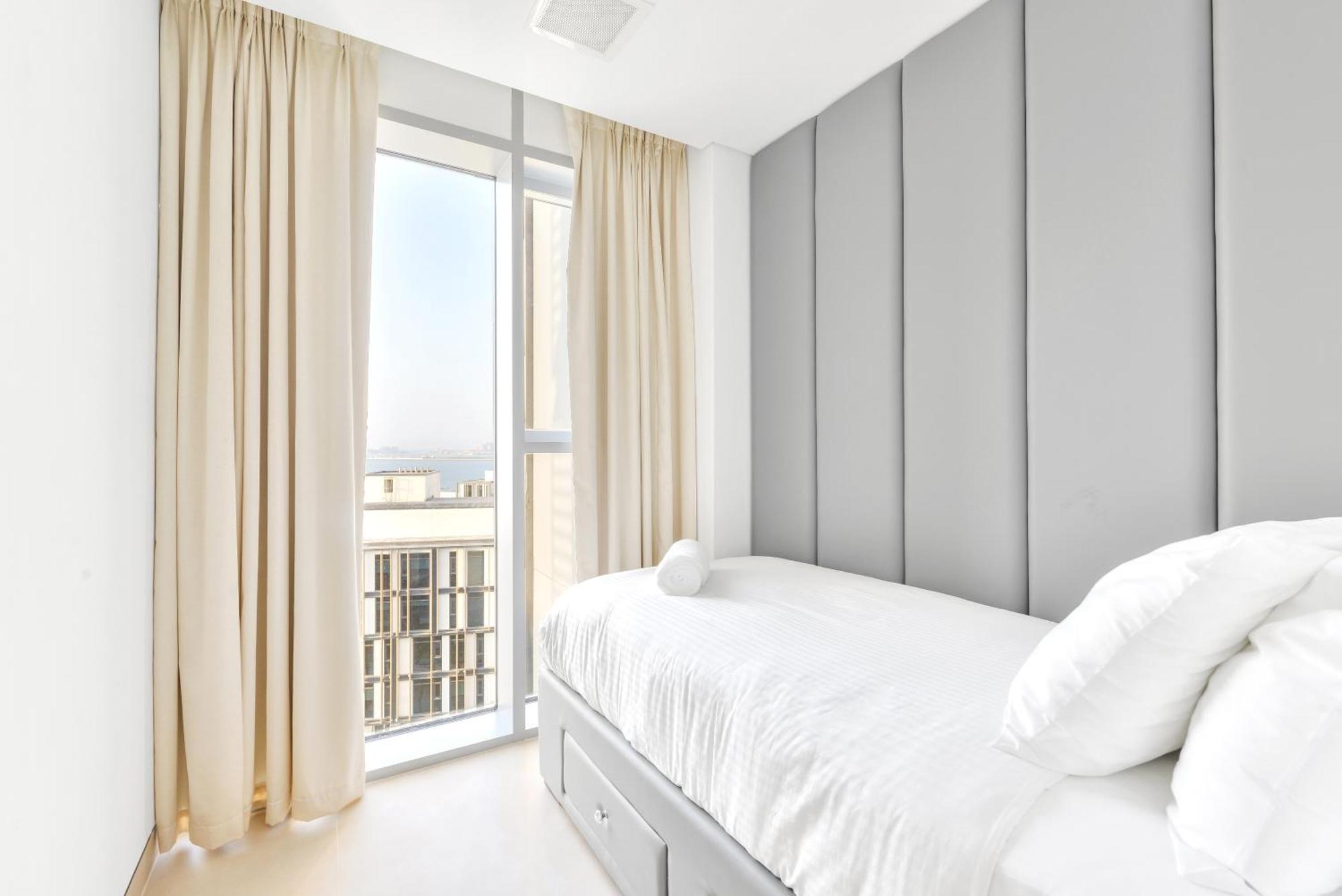 Apartemen Premium 2+ 1 Bedroom In The Heart Of Bluewaters Island