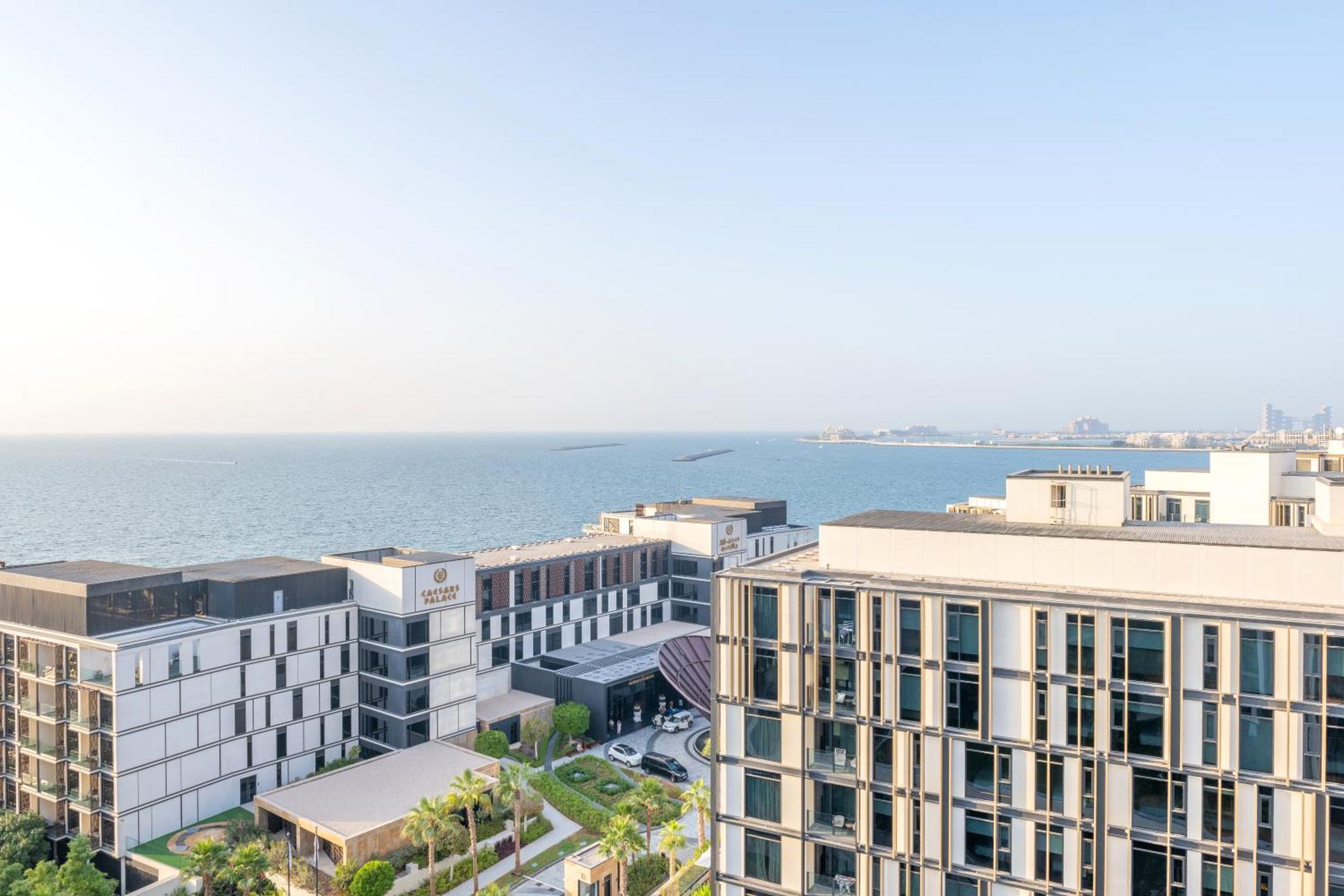 Apartemen Premium 2+ 1 Bedroom In The Heart Of Bluewaters Island *