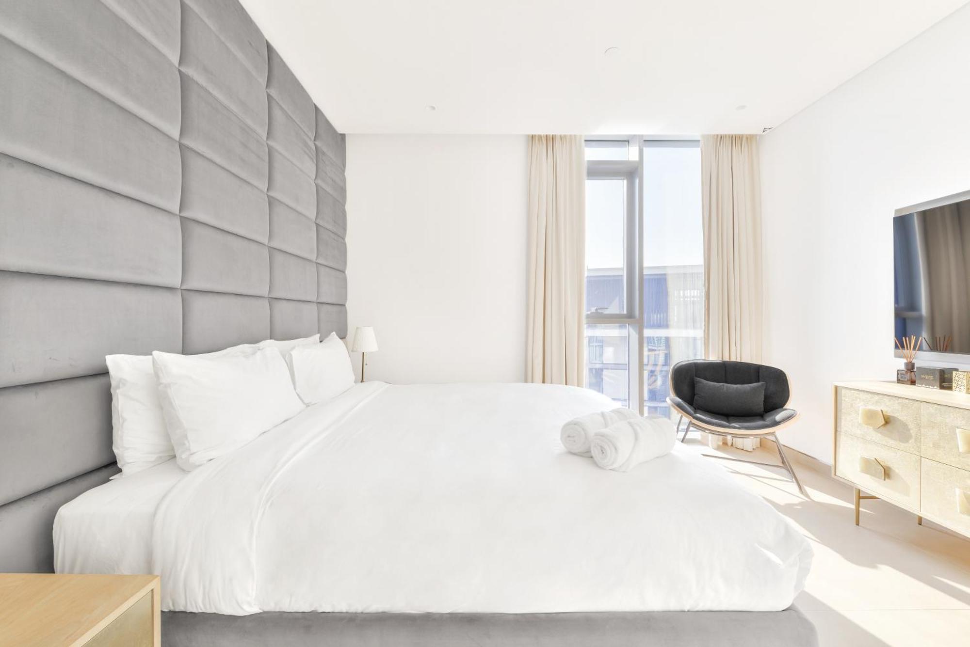 Apartemen Premium 2+ 1 Bedroom In The Heart Of Bluewaters Island