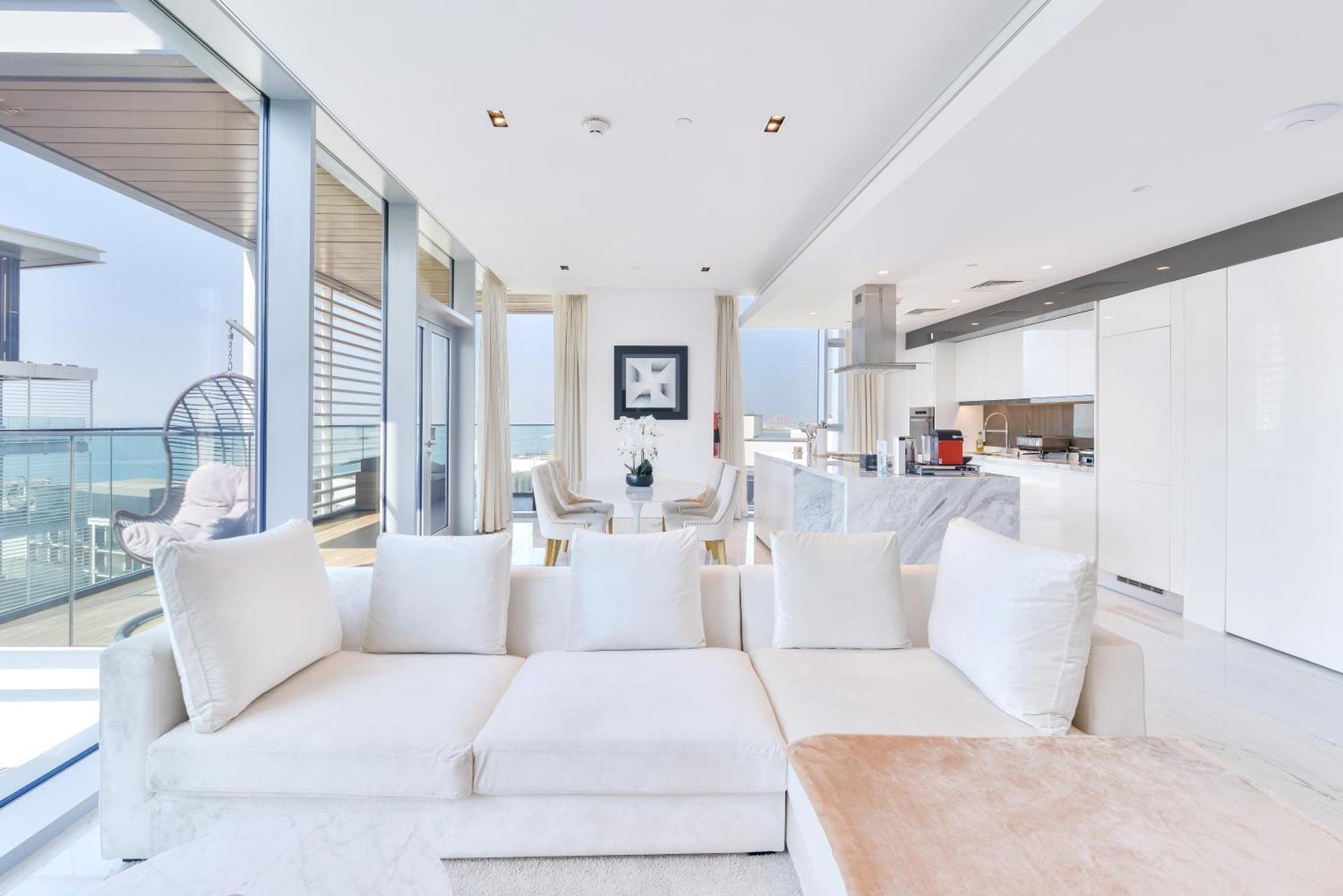 Apartemen Premium 2+ 1 Bedroom In The Heart Of Bluewaters Island