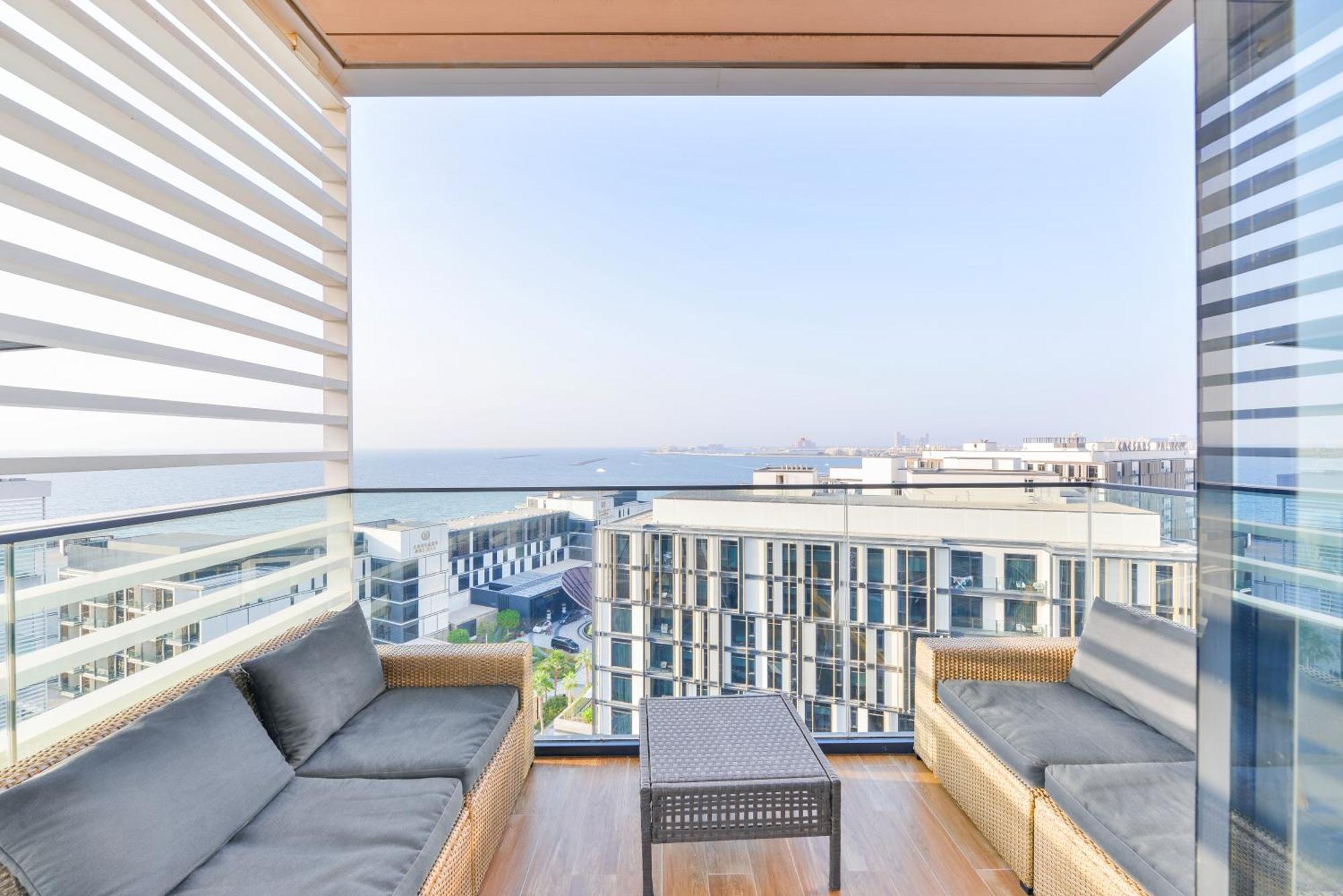 Apartemen Premium 2+ 1 Bedroom In The Heart Of Bluewaters Island