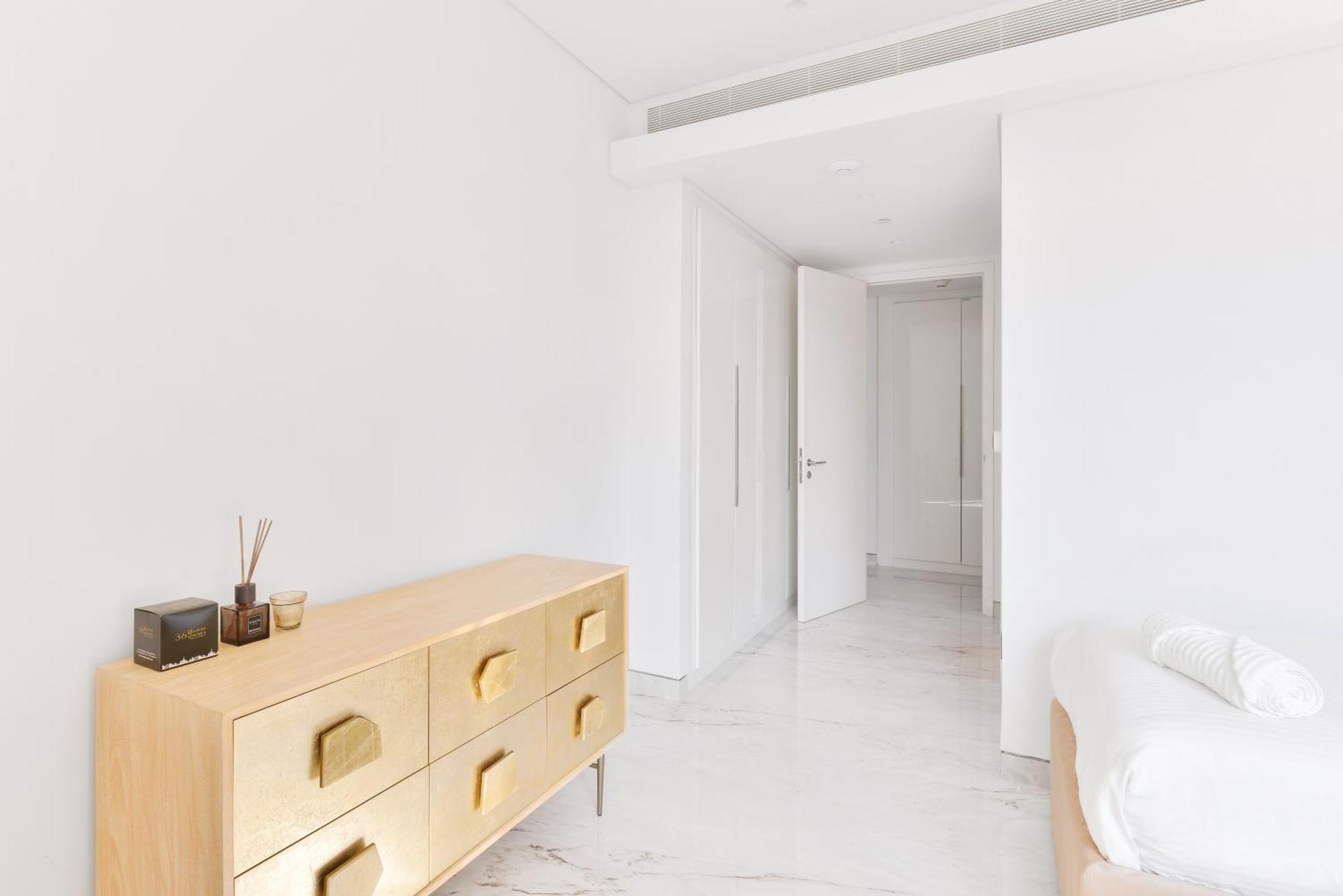 Apartemen Premium 2+ 1 Bedroom In The Heart Of Bluewaters Island *