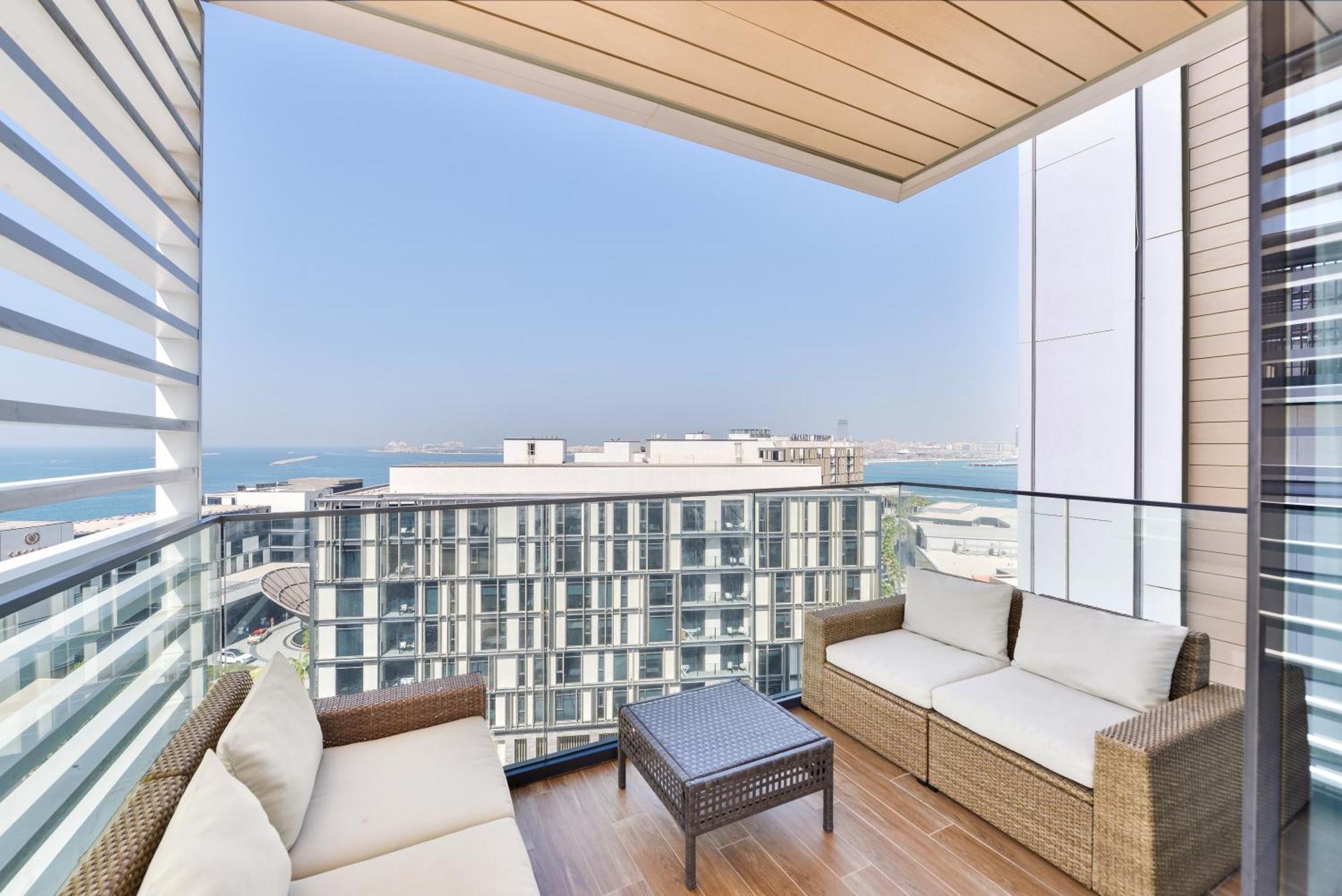 Apartemen Premium 2+ 1 Bedroom In The Heart Of Bluewaters Island *