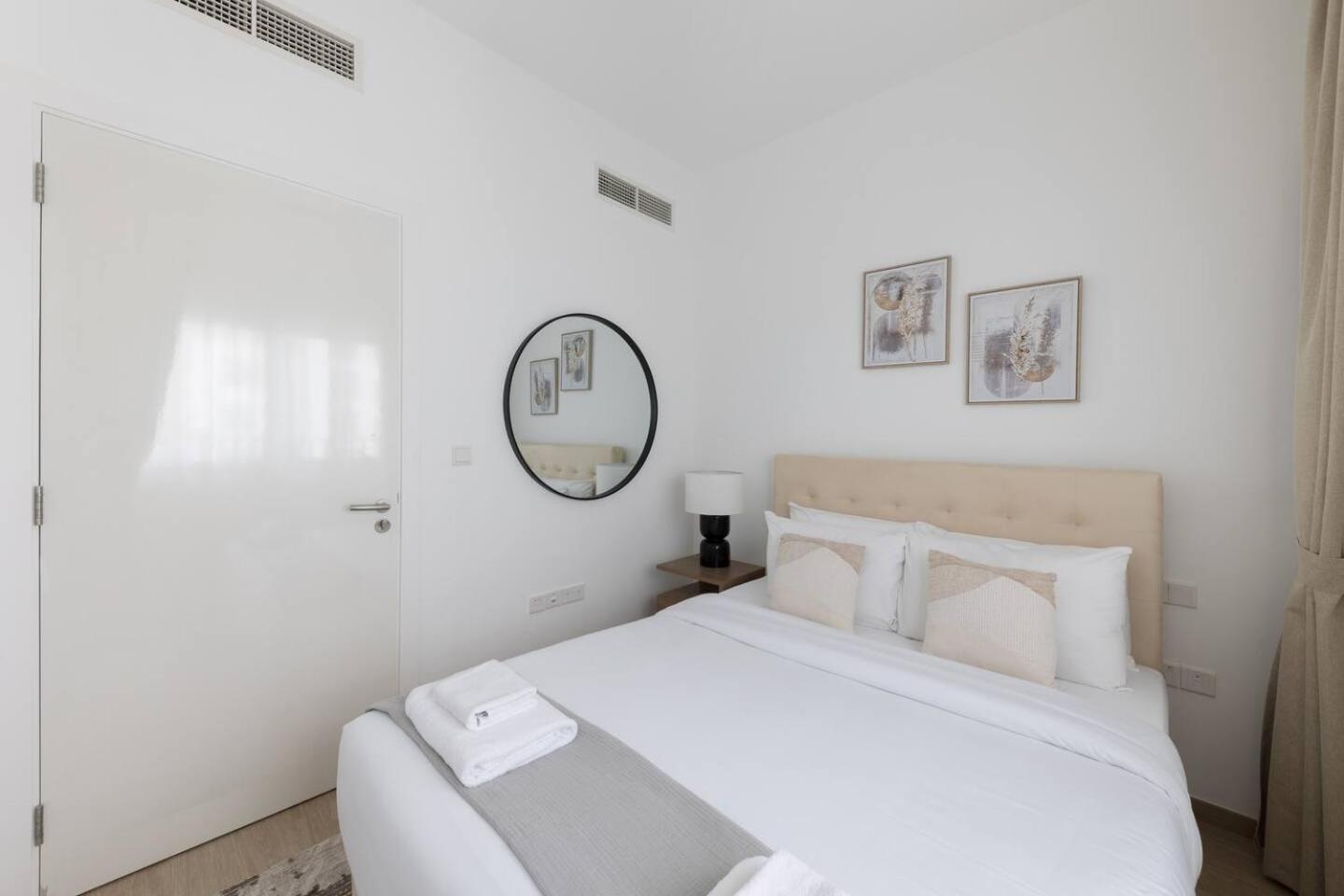 Comfortable 2bd Next To Metro & Mall