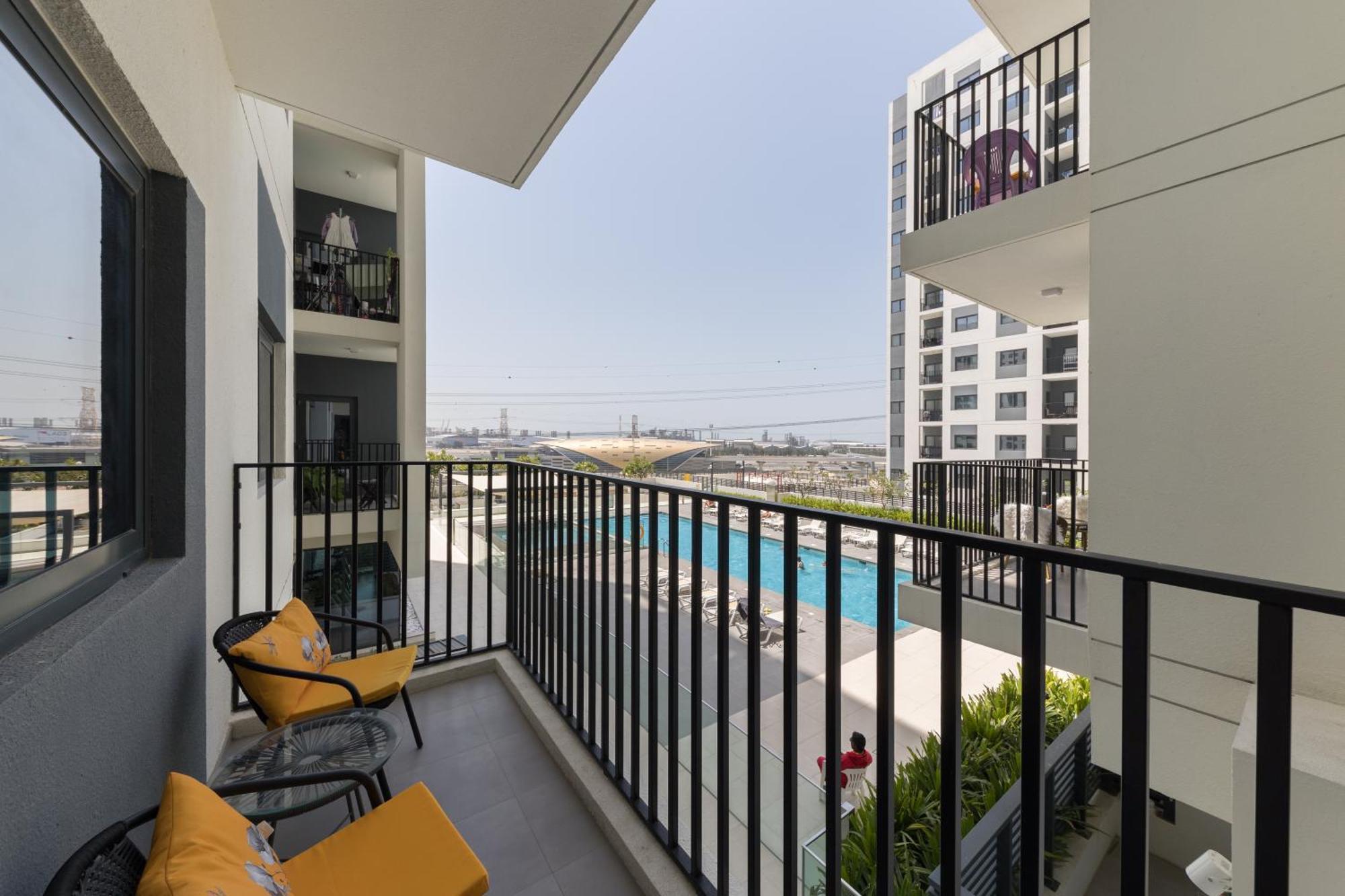 Comfortable 2bd Next To Metro & Mall