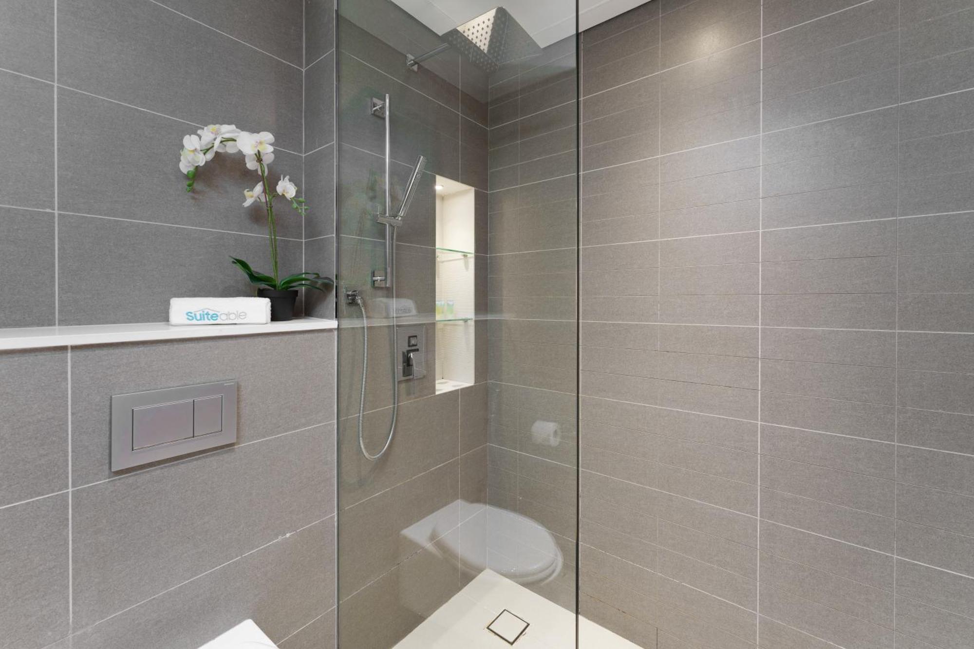 Appartement Luxury Living By The Marina In Liv *