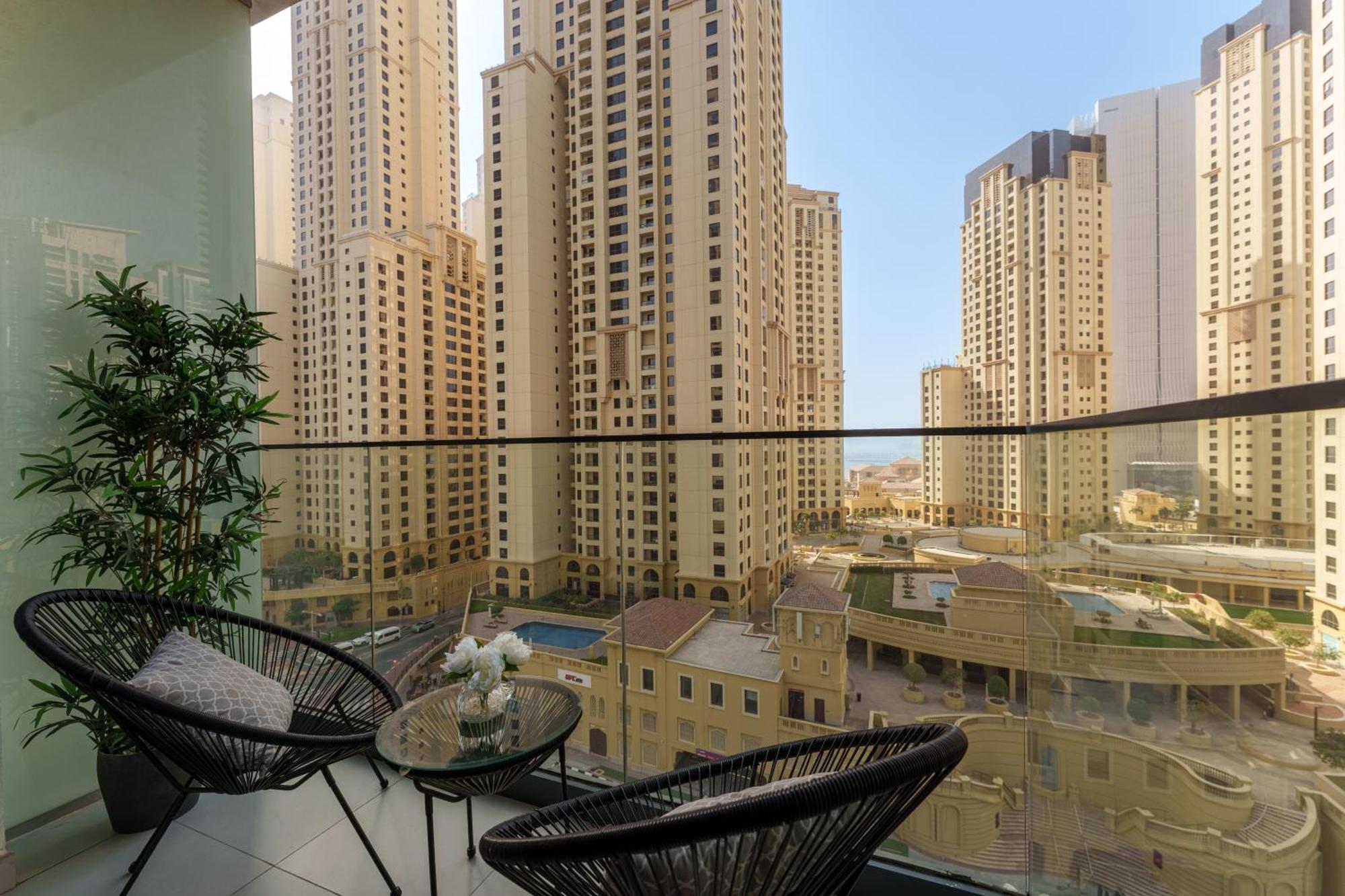 Appartement Luxury Living By The Marina In Liv *