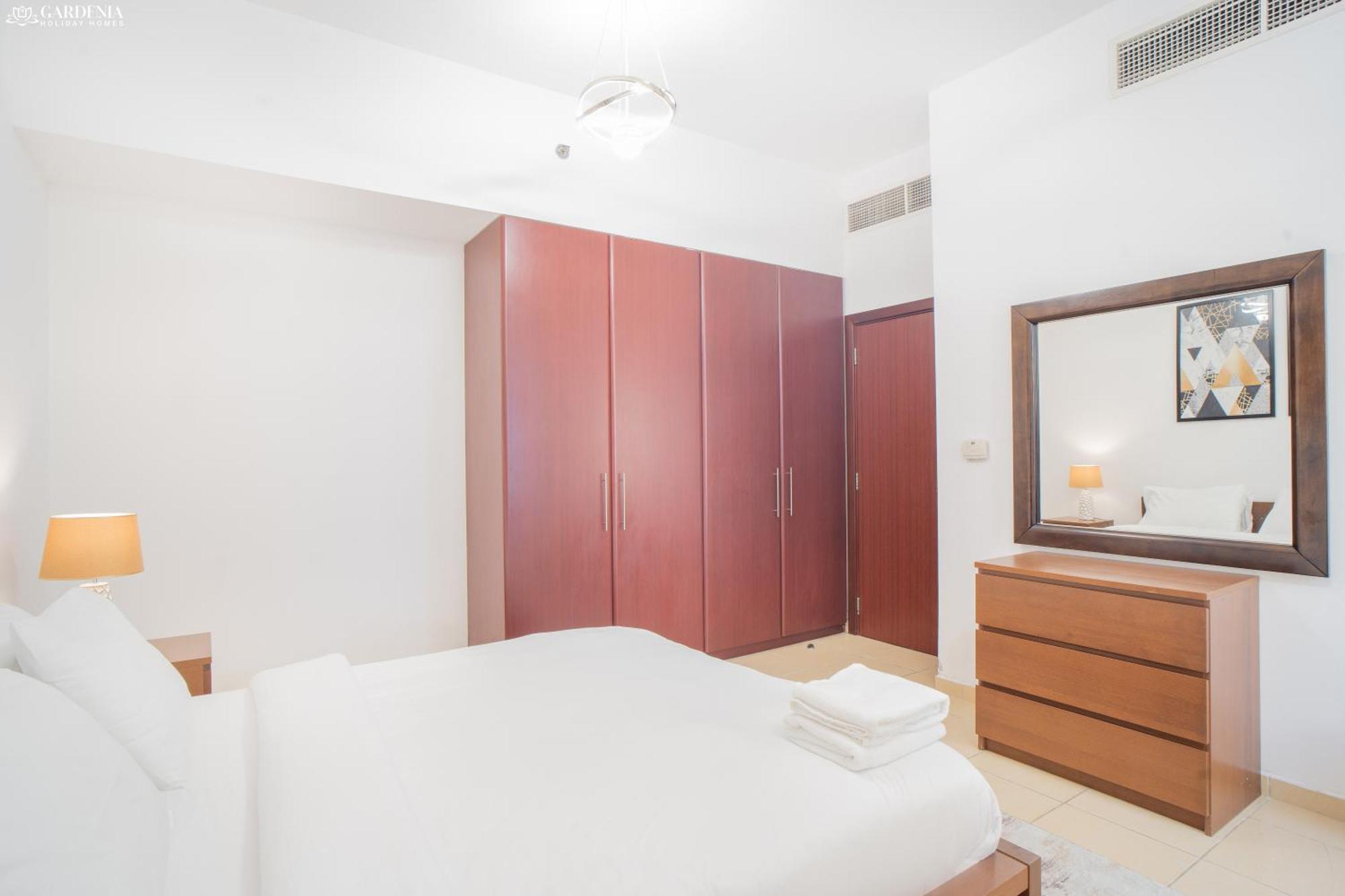 Jbr The Walk - Shams 2, Spacious Accommodate 7 Adults With 5m Walk To The By Gardenia Dubai