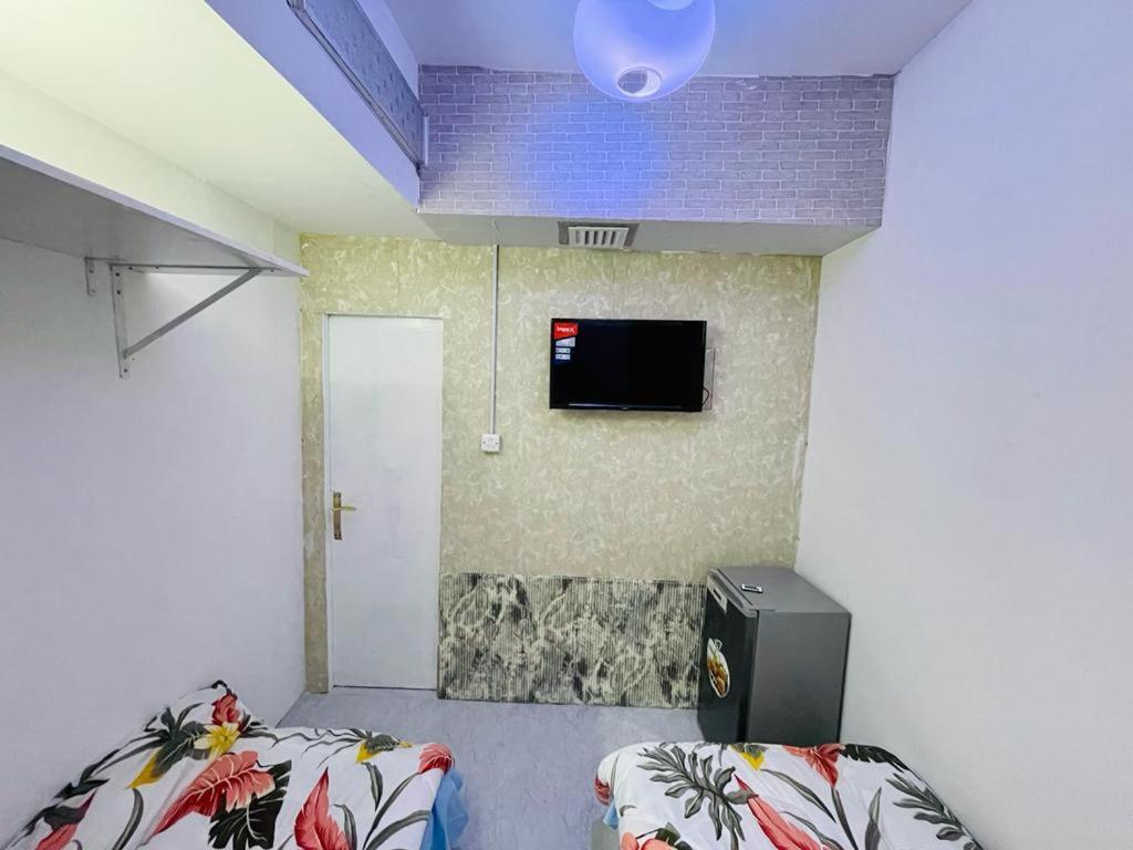Amazing Couples Partition 7 Min Walking From Mall Of Emirates * Dubái