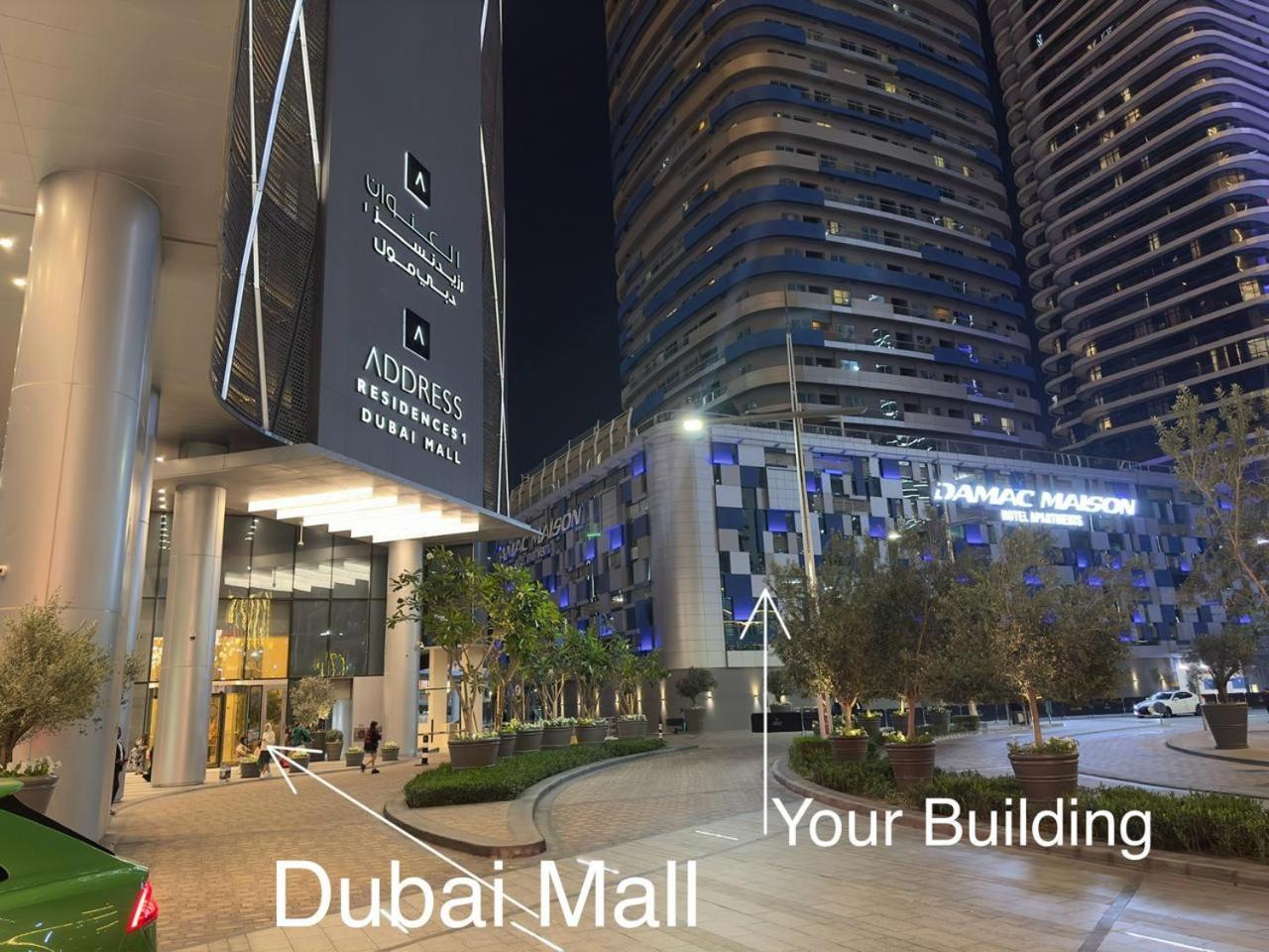 Apartemen 2 Minute Walk To Mall - 3 Bedroom Burj Khalifa View With Pool And Dubai