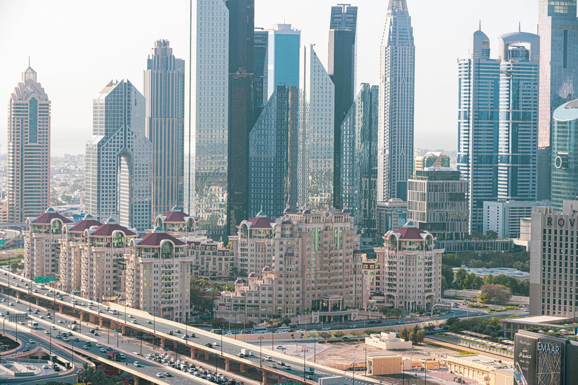 2 Minute Walk To Mall - 3 Bedroom Burj Khalifa View With Pool And Apartemen *