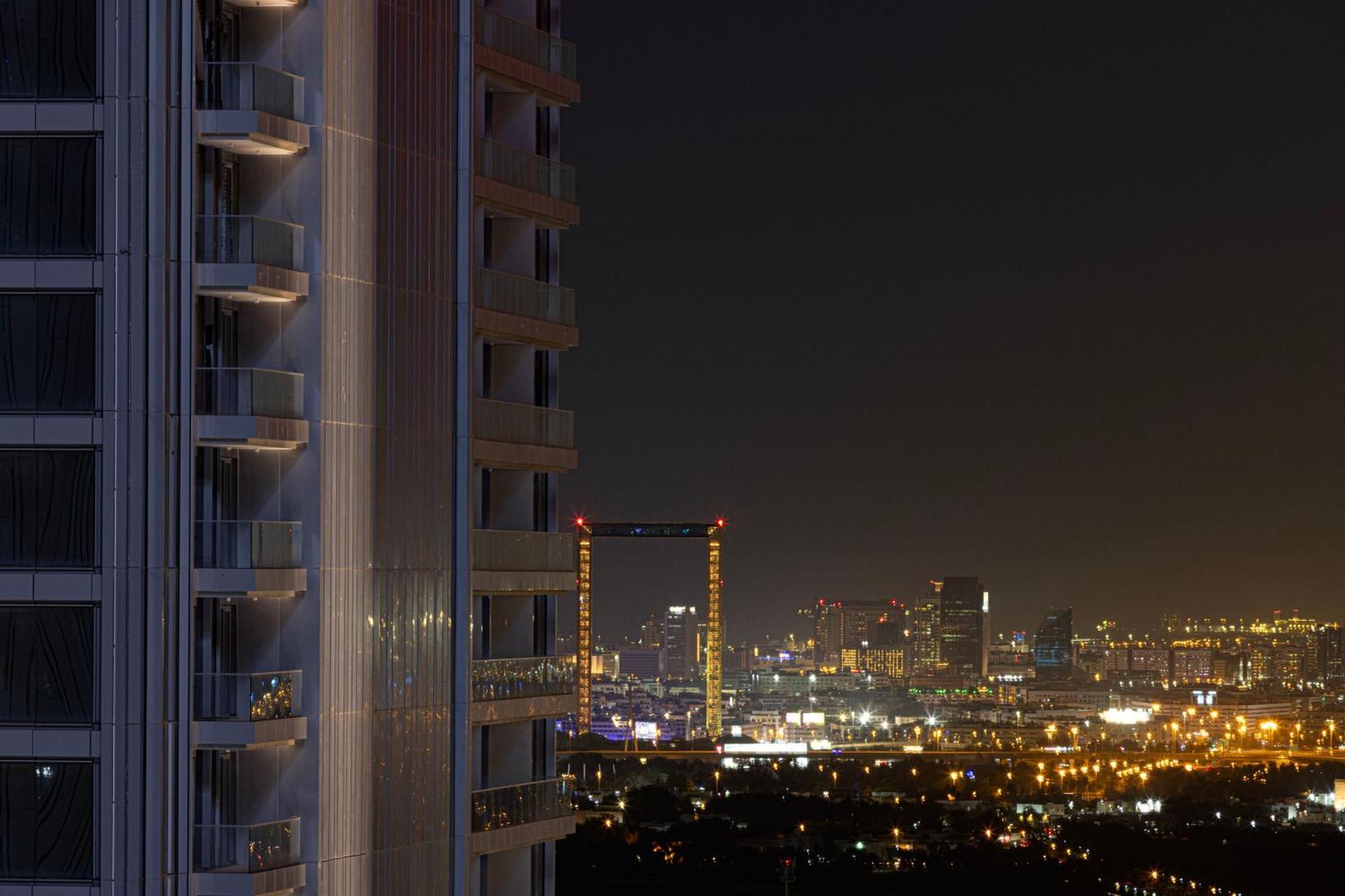 2 Minute Walk To Mall - 3 Bedroom Burj Khalifa View With Pool And Apartemen *