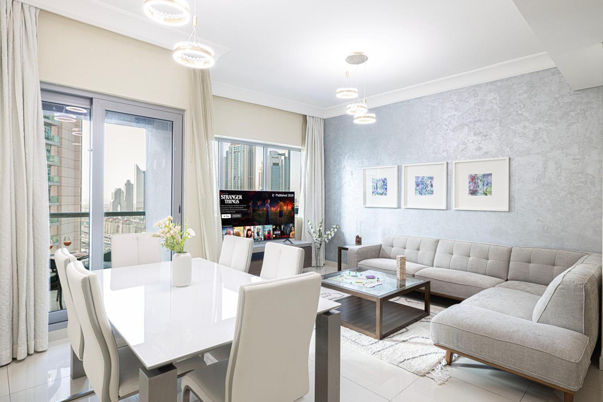 2 Minute Walk To Mall - 3 Bedroom Burj Khalifa View With Pool And Apartemen