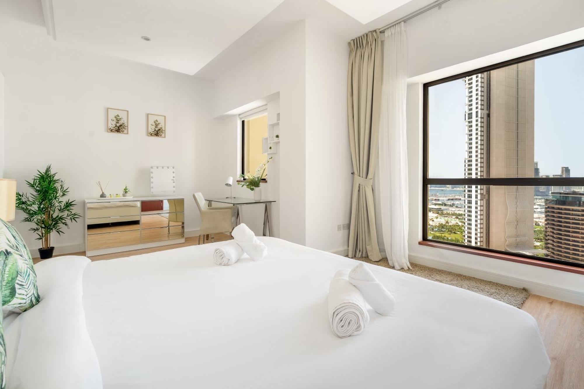 Majestic Jbr - Sea View - Jumeirah Lägenhet
