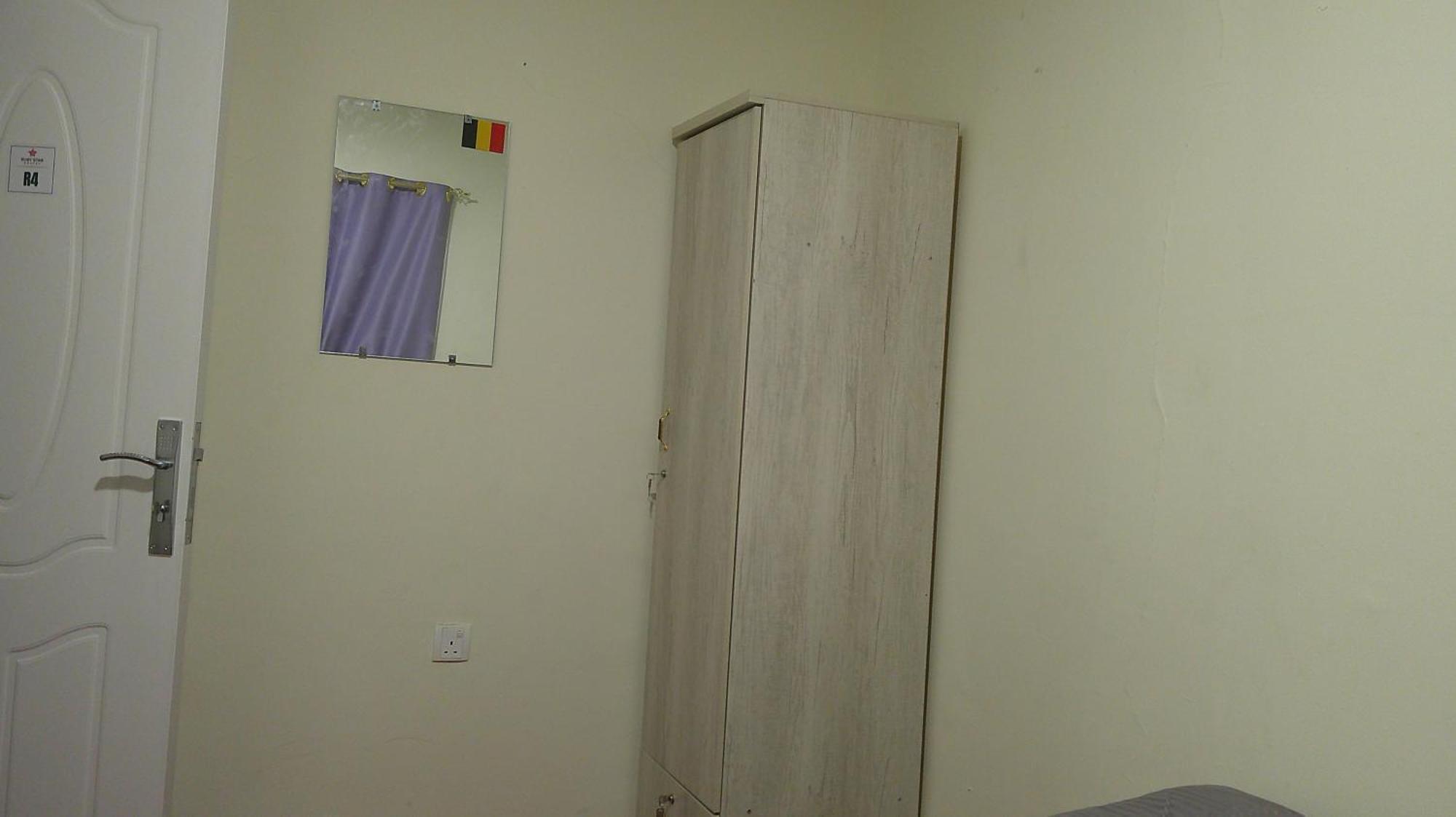 Hostal Ruby Star 303