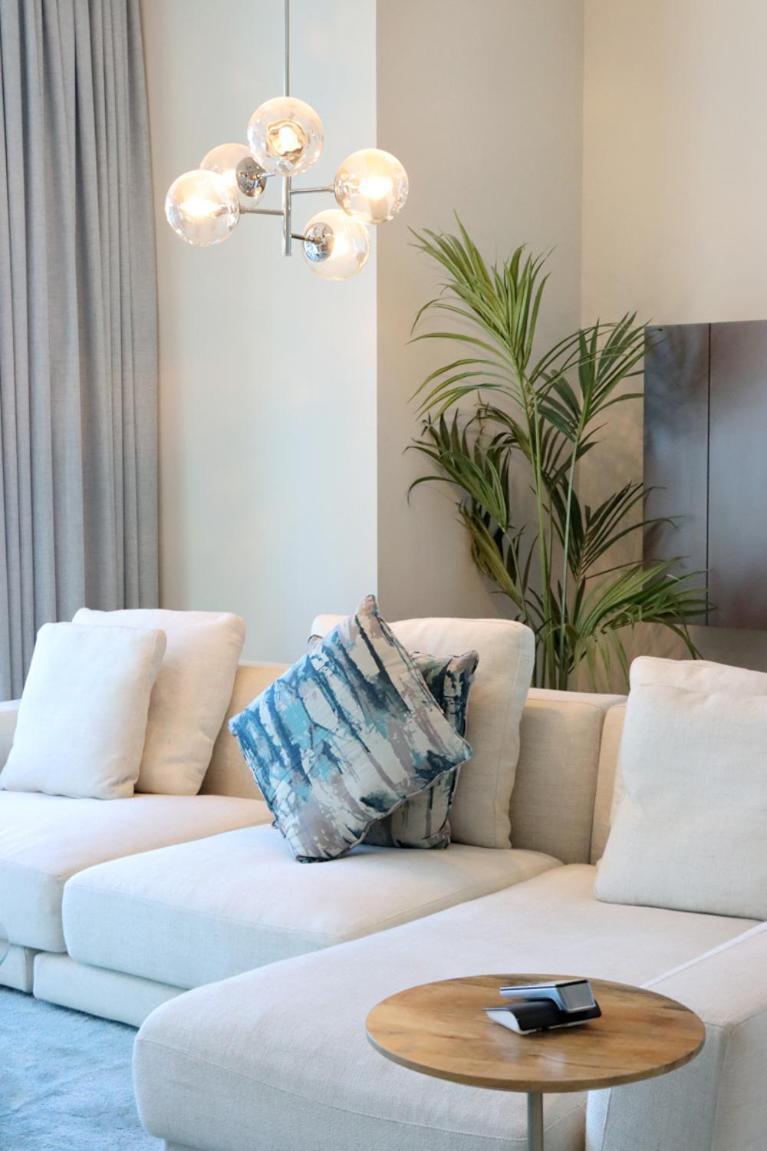 Livbnb - 2 Bedroom In Marina Arcade Appartement Dubaï