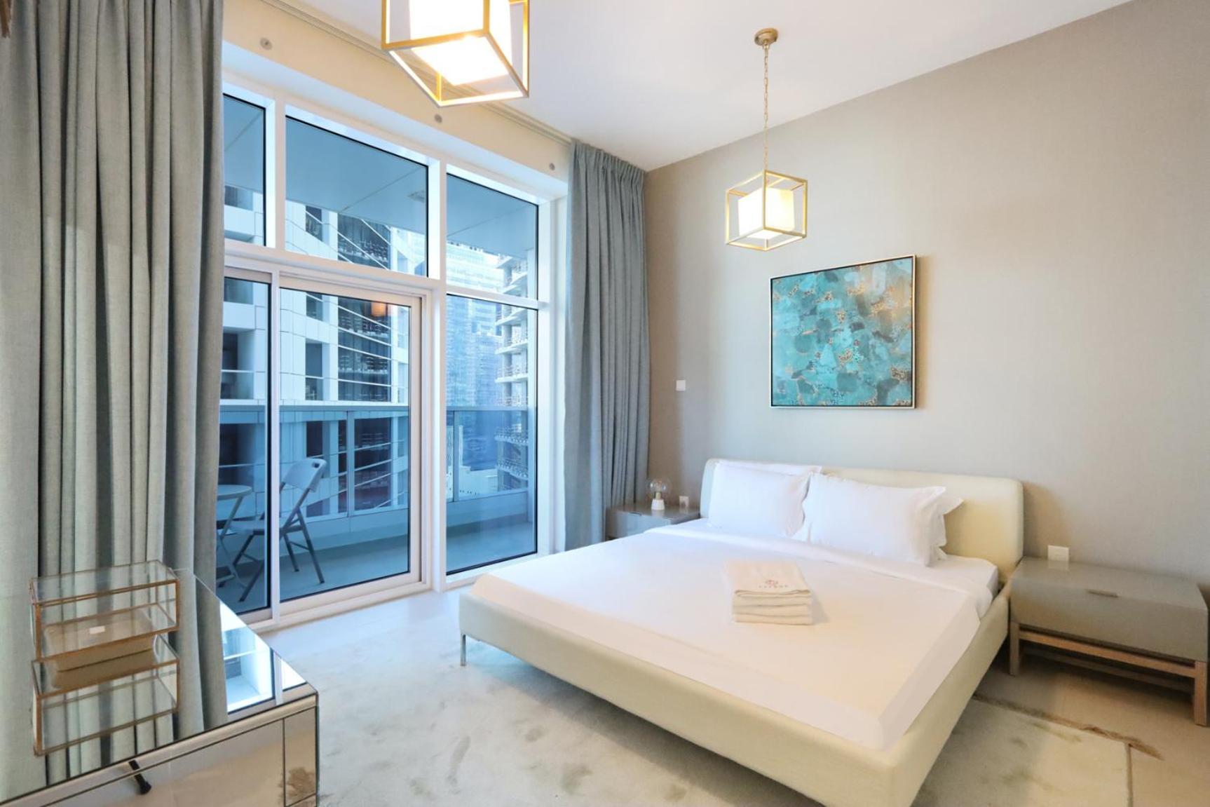 Livbnb - 2 Bedroom In Marina Arcade Dubaï
