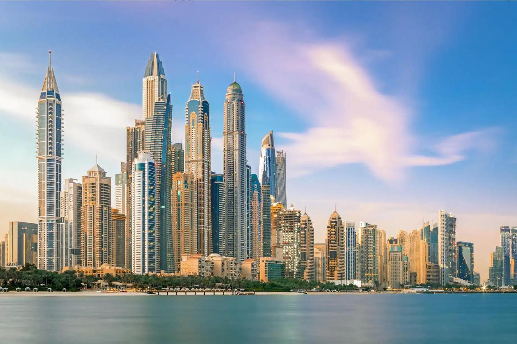 Livbnb - 2 Bedroom In Marina Arcade Appartement Dubaï