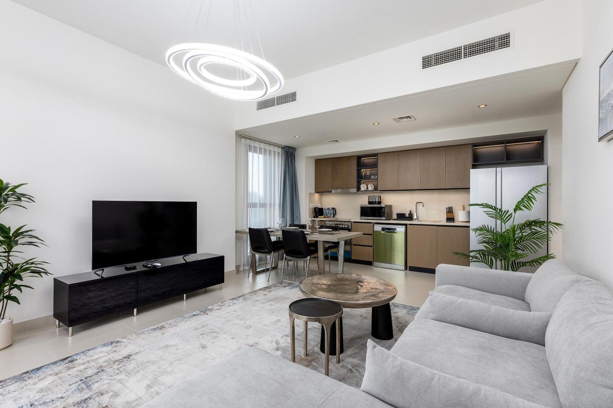 Waves Homes - Burj Crown Tower * Dubái