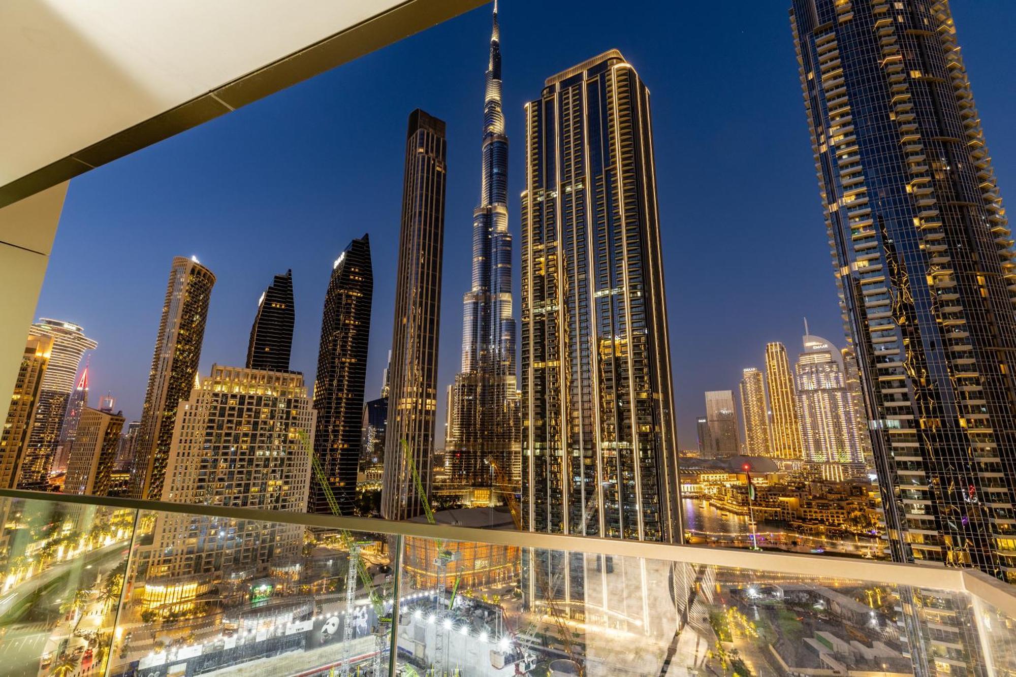 Waves Homes - Burj Crown Tower Apartamento