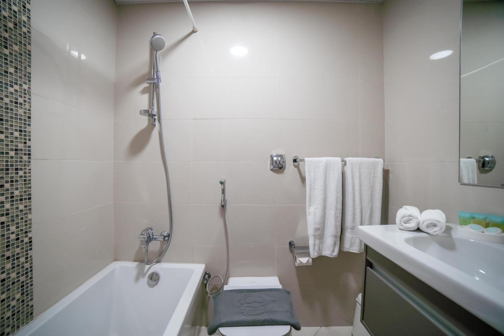 Continental Tower, Marina - Luton Apartemen