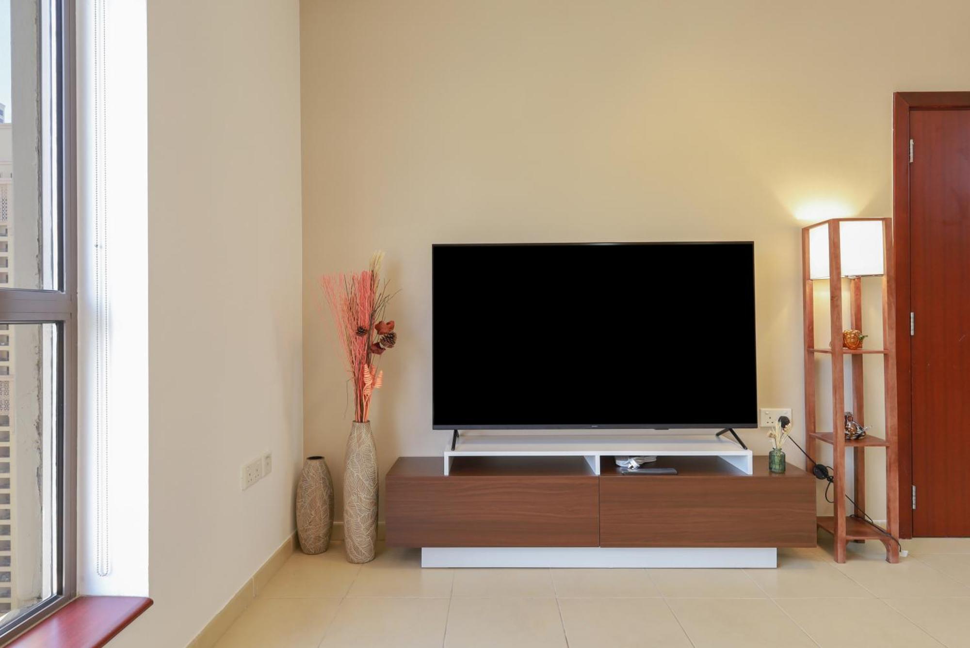 Elegant 1 Bhk In Jbr Near By Truebleu Dubaï