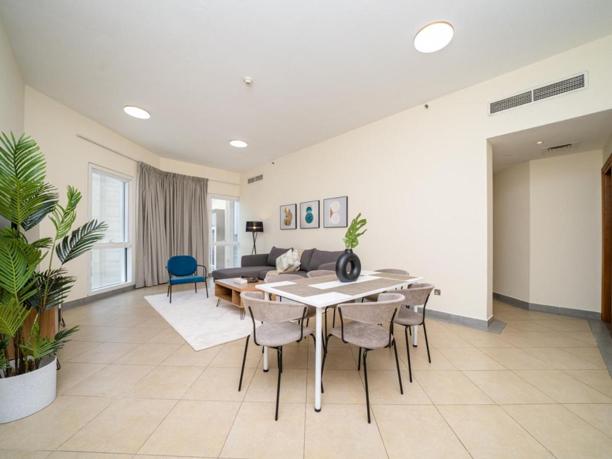 Spacious 2 Bedroom In Tecom Appartement Dubaï