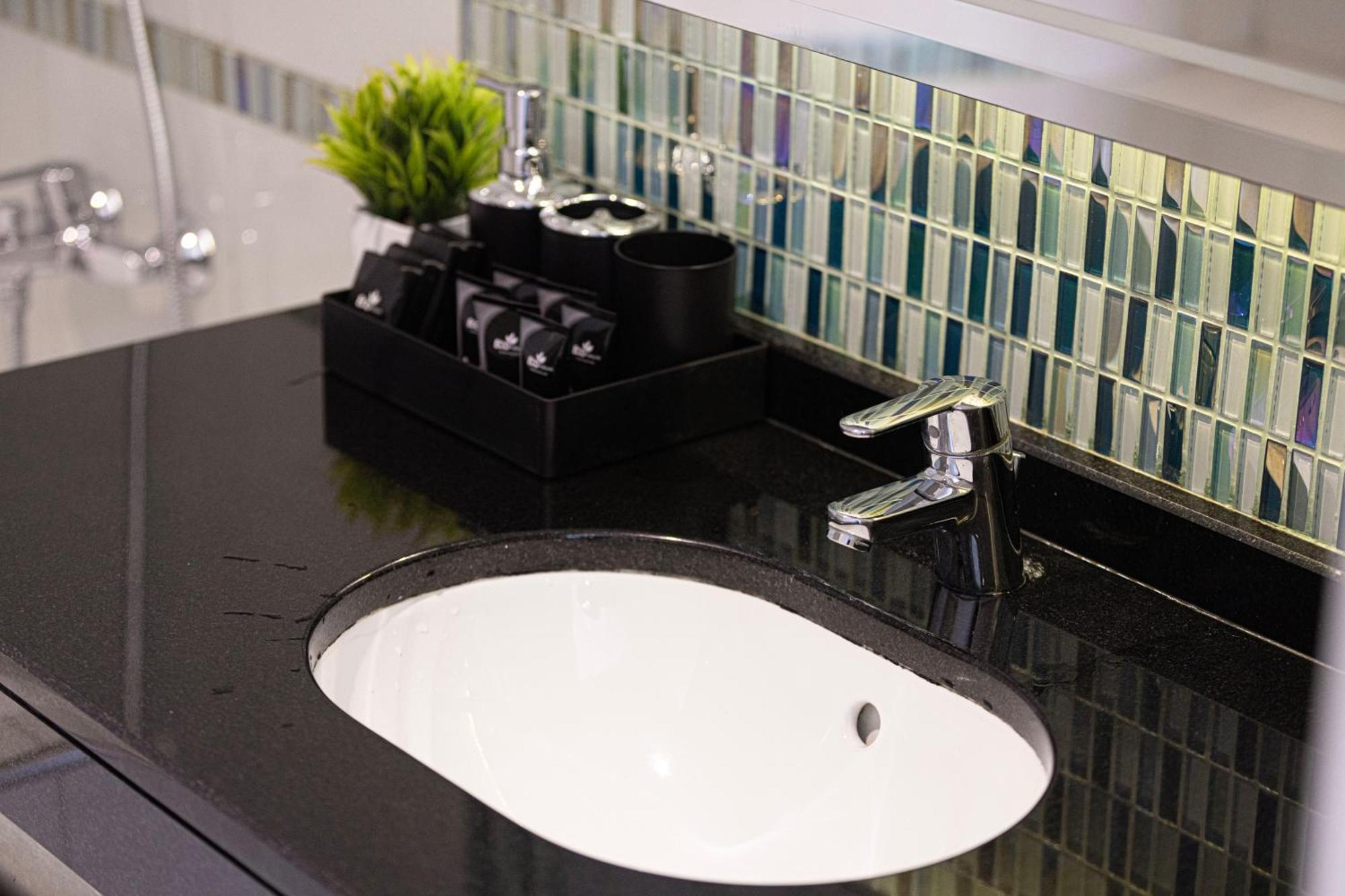 Luxe Sea View High Floor 1 Bedroom In Marina By Maxx Value Homes Apartamento
