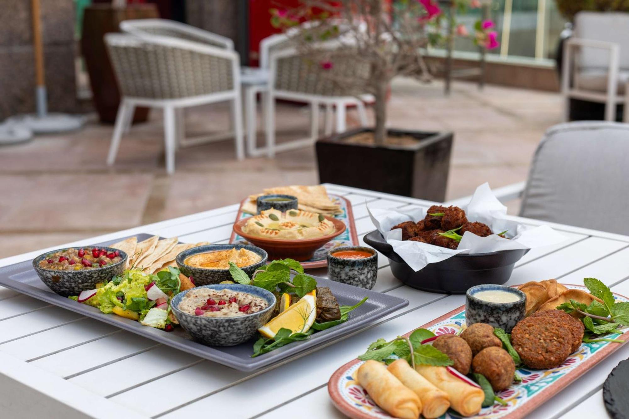 Radisson Blu Hotel, Media Dubai