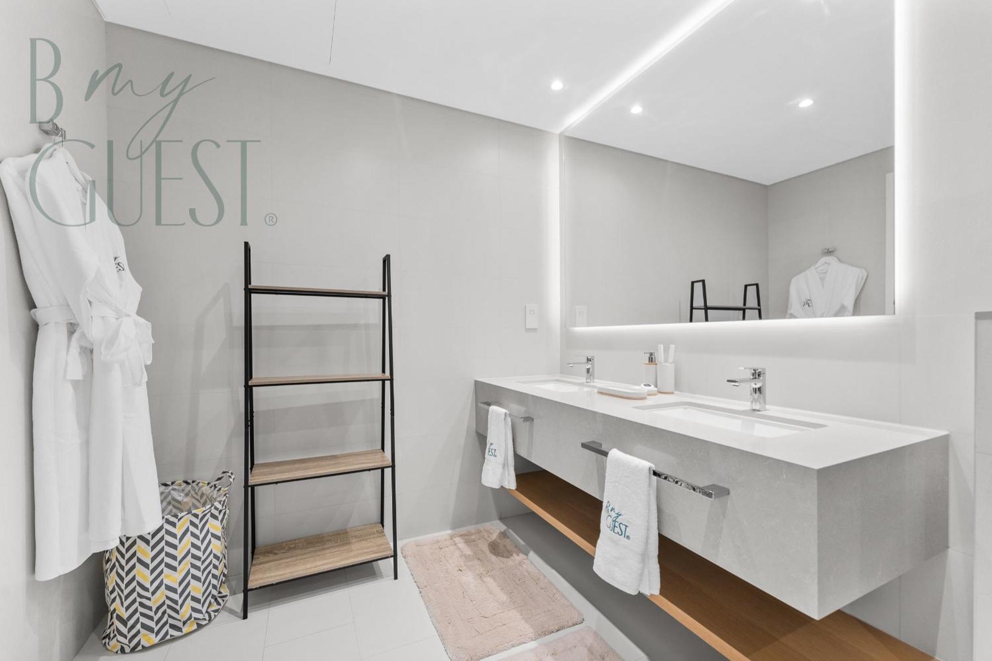 Unwind In Style In La Vie 2br With Beach Access Appartement Dubaï