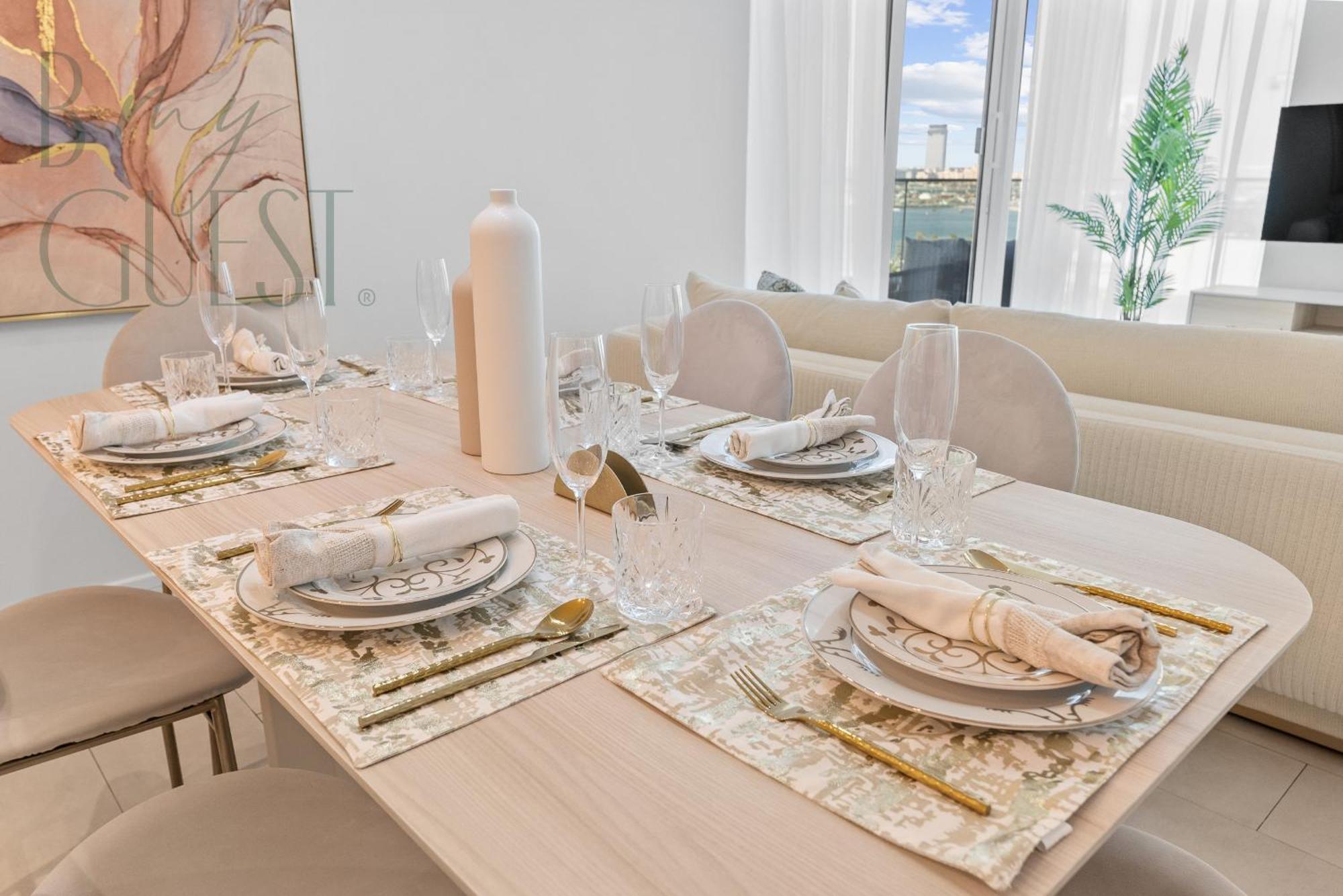 Unwind In Style In La Vie 2br With Beach Access Appartement *