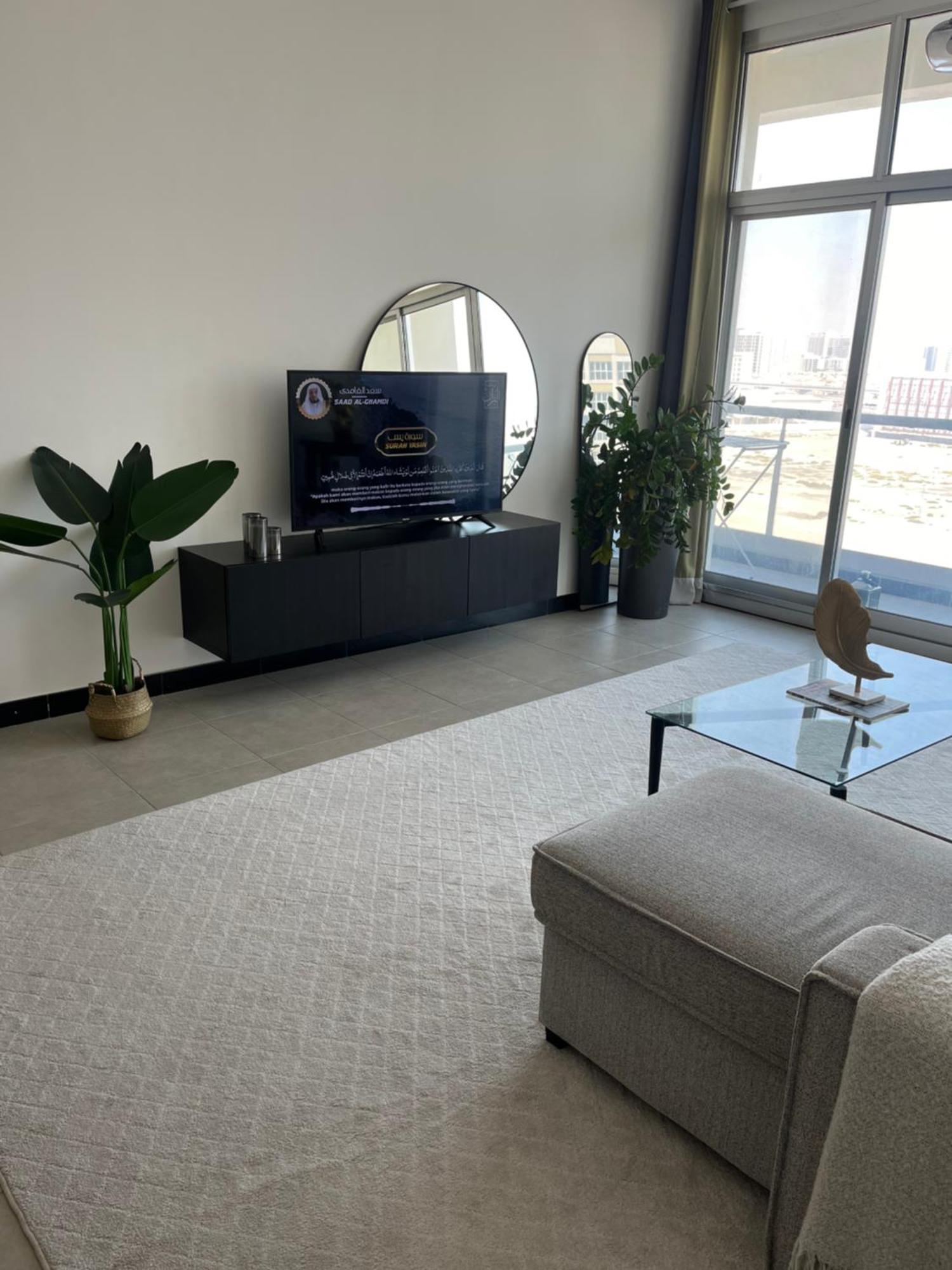 Specious Cosy Bedroom In Al Sufouh Appartement *