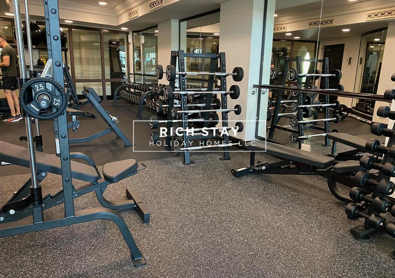 Upgraded 1br In Downtown With Burj Khalifa View Lägenhet