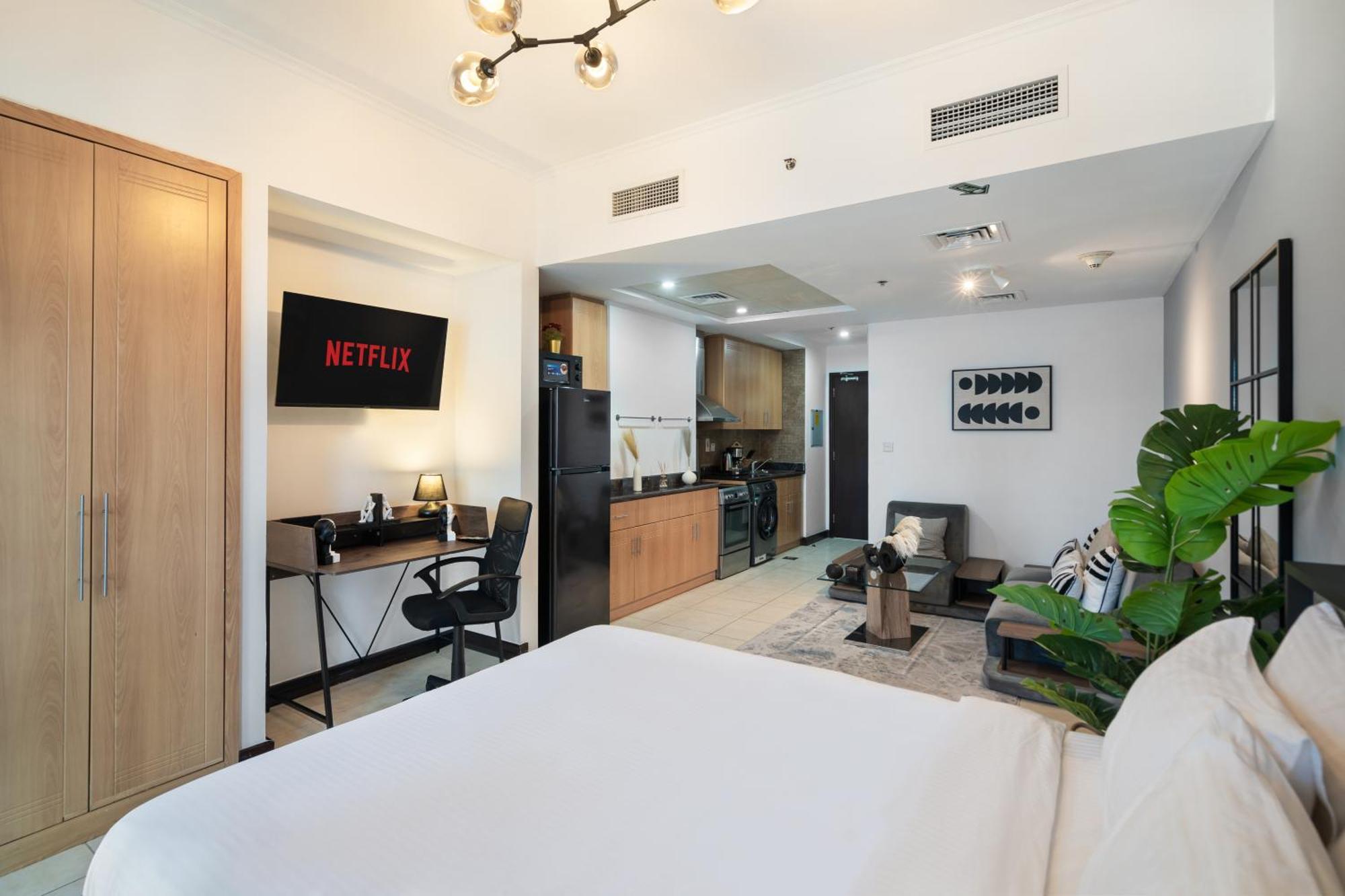 Appartement Furnished For Rent In Goldcrest Views, Jlt *