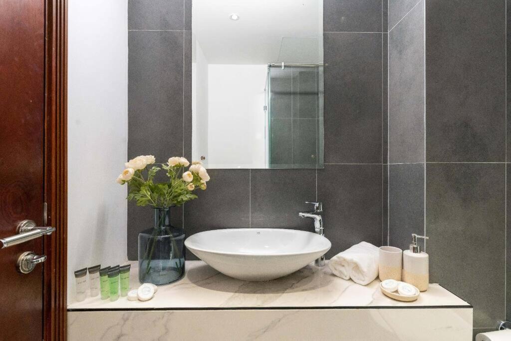 Elite - 1br Amazing With Sea View *