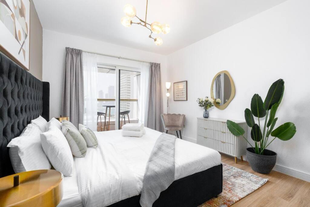 Elite - 1br Amazing With Sea View *