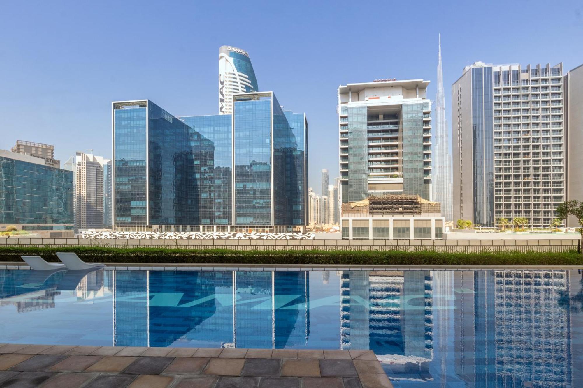 Stylish High Floor With Burj View *
