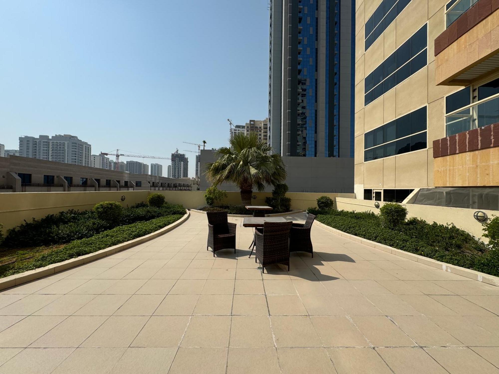 Ashri Hh, In Dana Tower Apartment