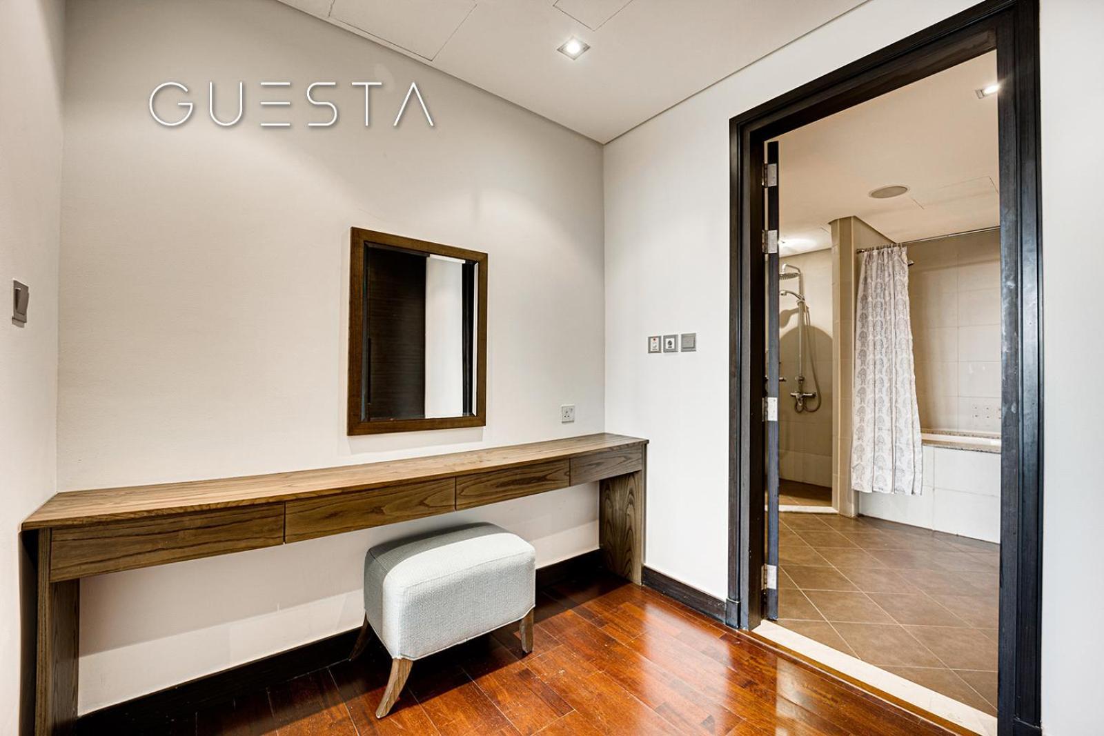 Royal Amwaj Apartments, Palm Jumeirah, Free And Pool Access Apartament *